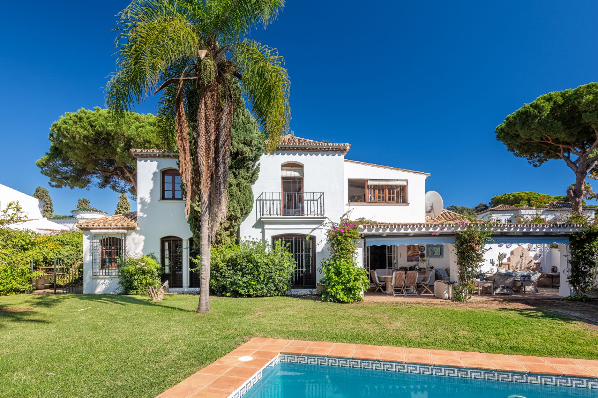 Villa  en Beach Side New Golden Mile, Estepona Este, Estepona