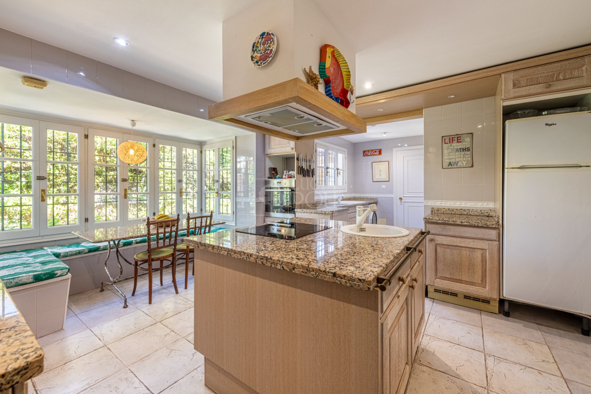 Villa  en Beach Side New Golden Mile, Estepona Este, Estepona