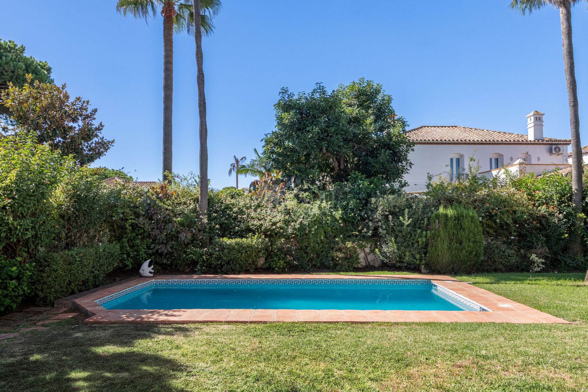 Villa  en Beach Side New Golden Mile, Estepona Este, Estepona