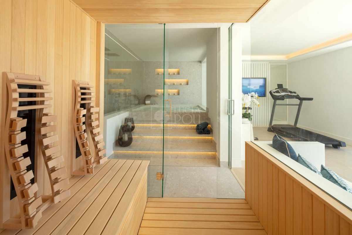 Villa  in Nueva Andalucia, Marbella