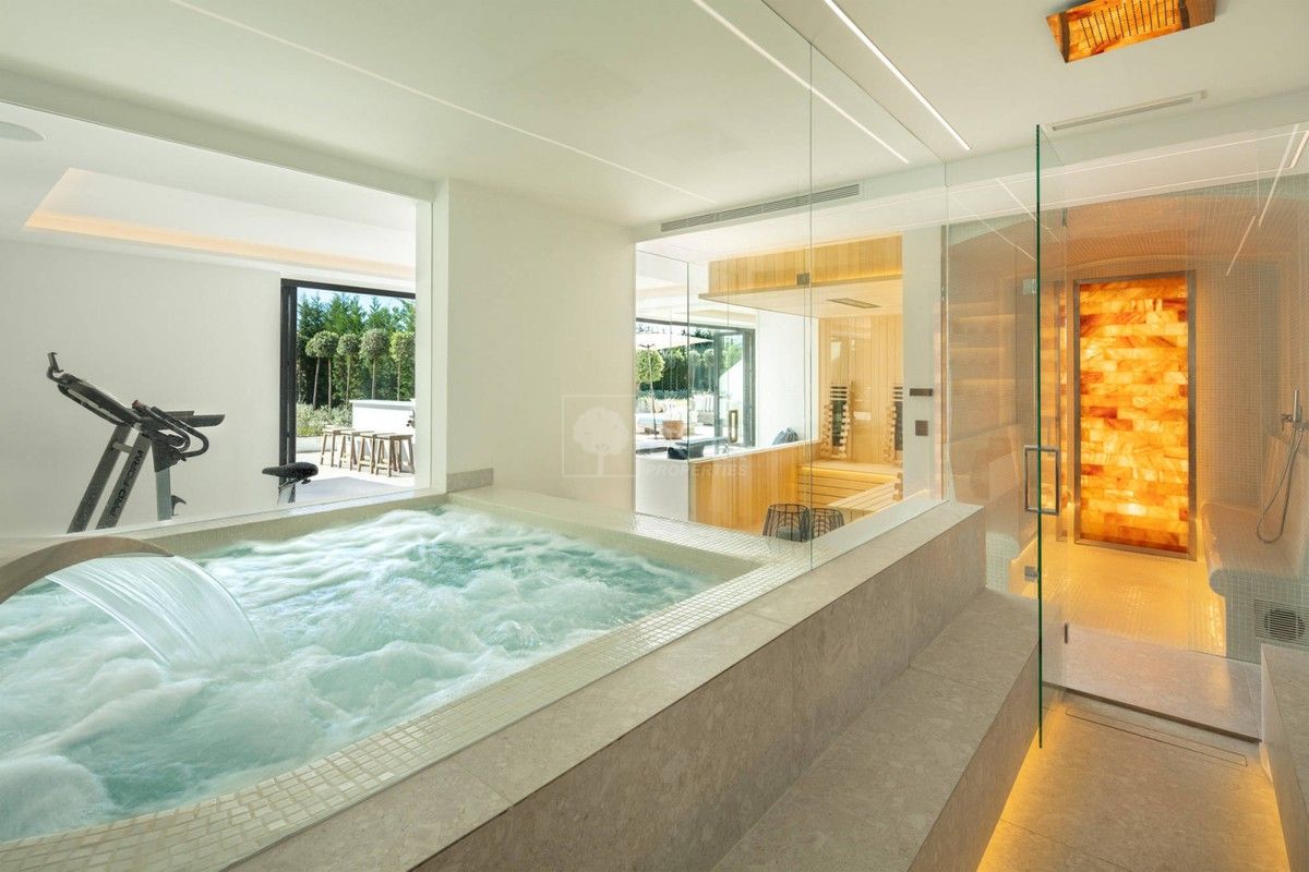 Villa  in Nueva Andalucia, Marbella