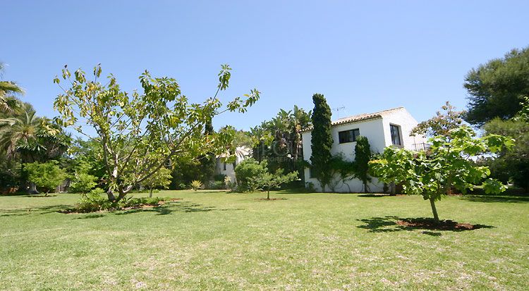 Villa  in El Paraiso, Estepona