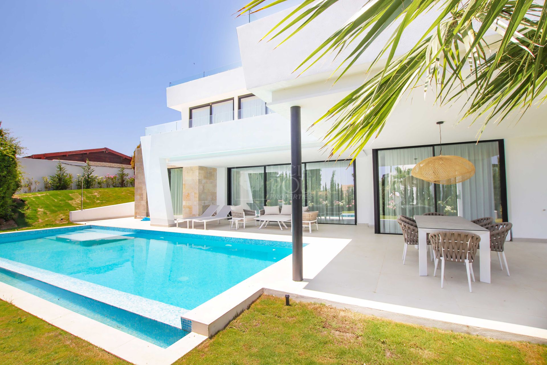 Villa  in Estepona