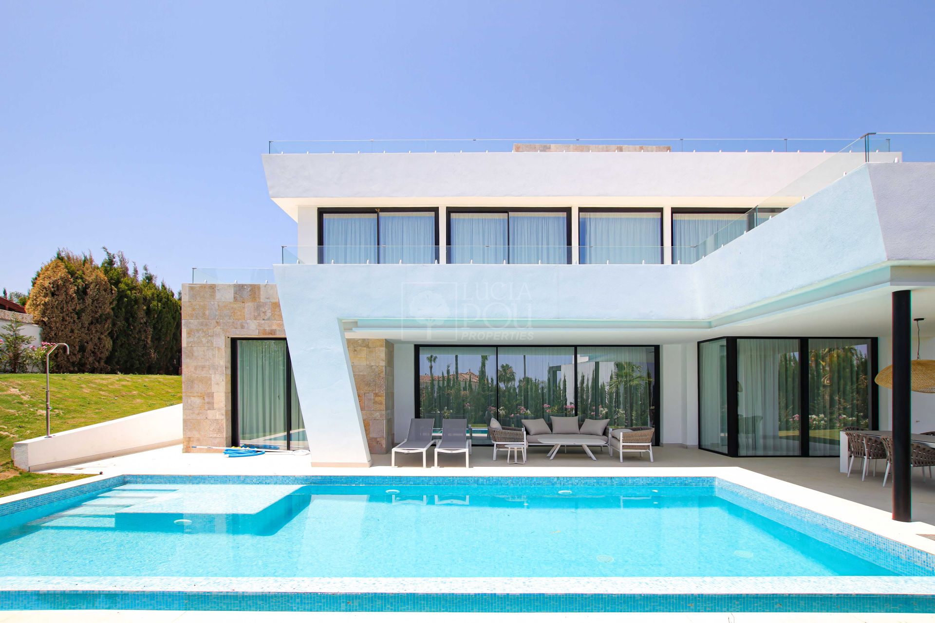 Villa  in Estepona
