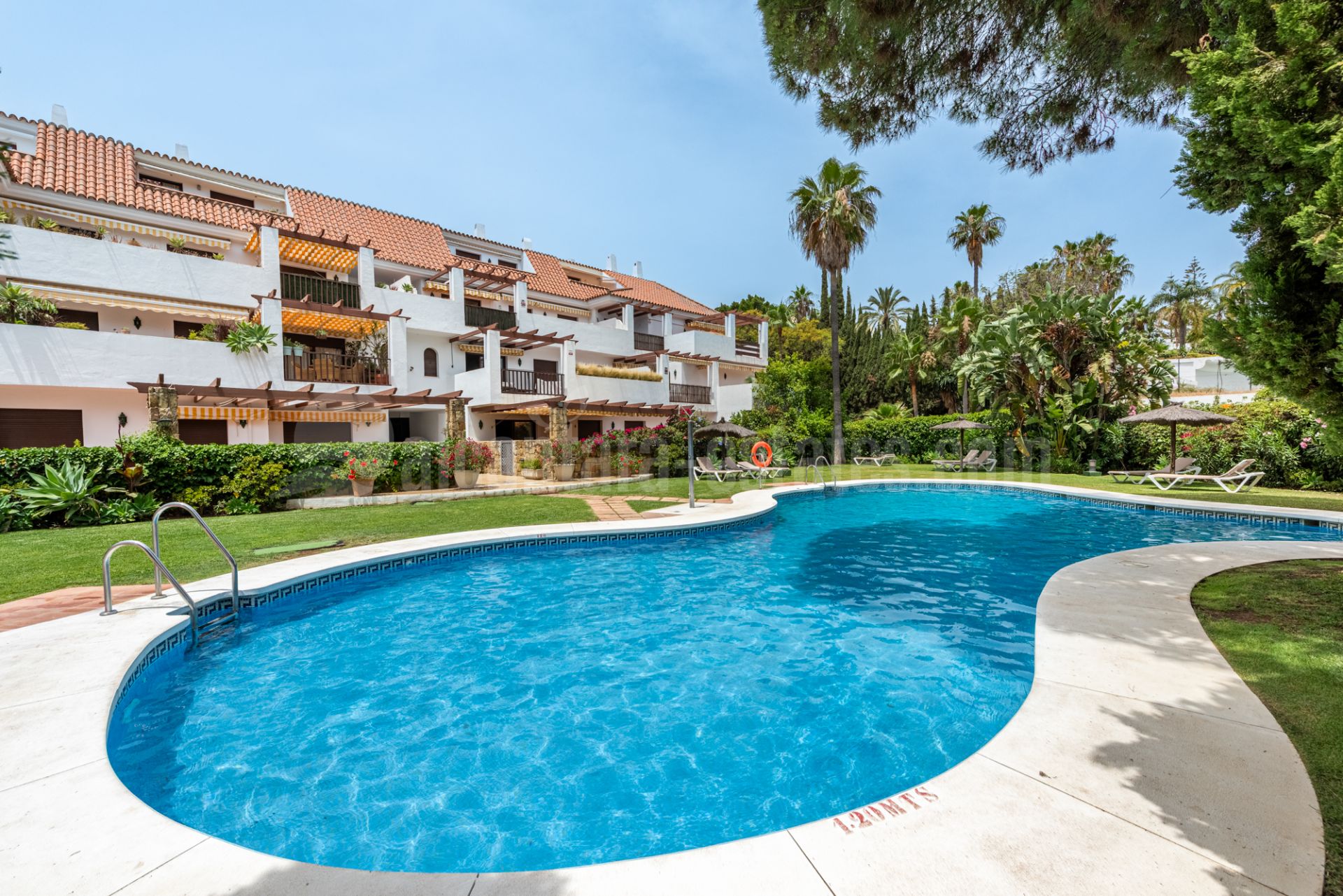 Apartment in Marbella Golden Mile, Marbella