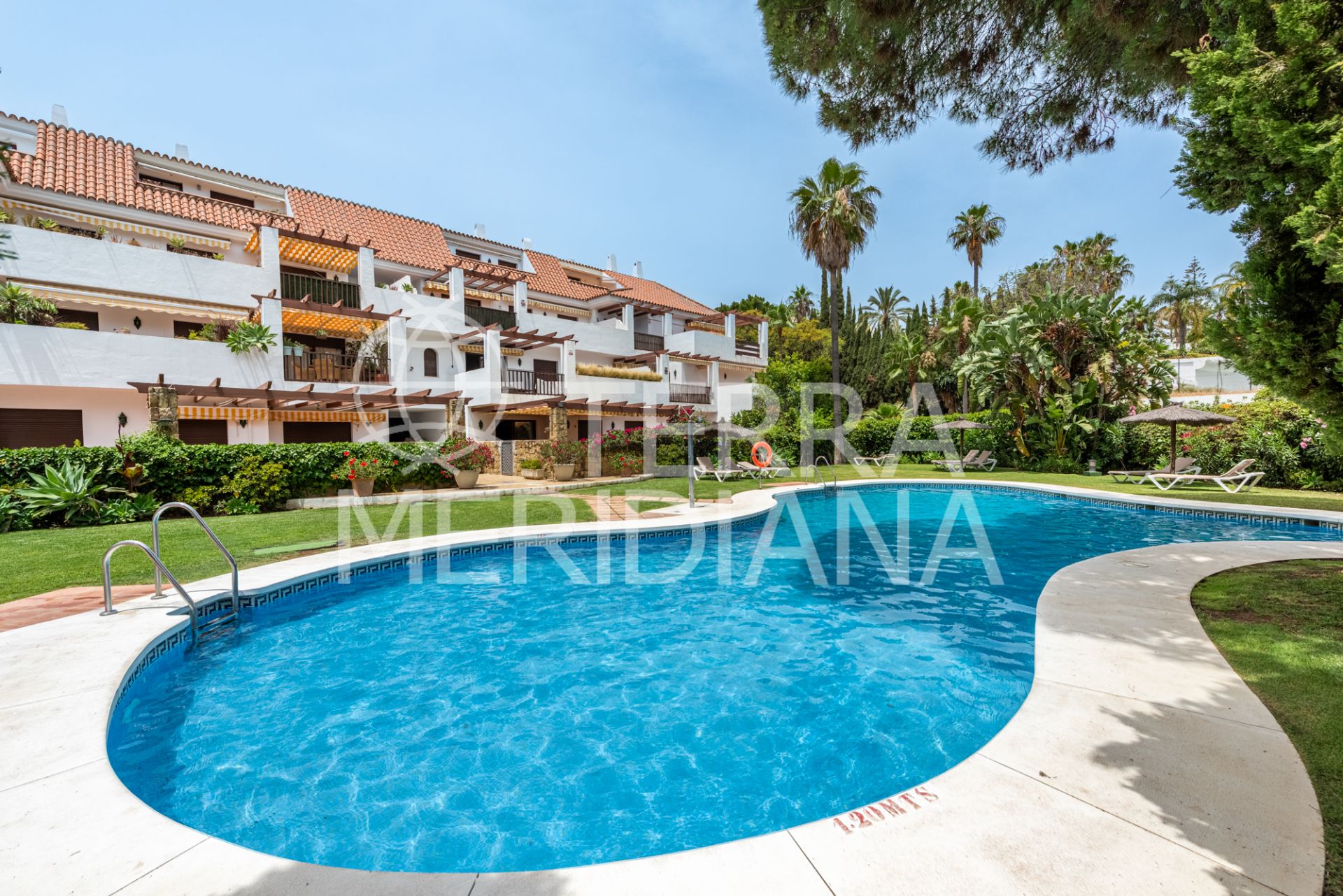 Apartment in Marbella Golden Mile, Marbella
