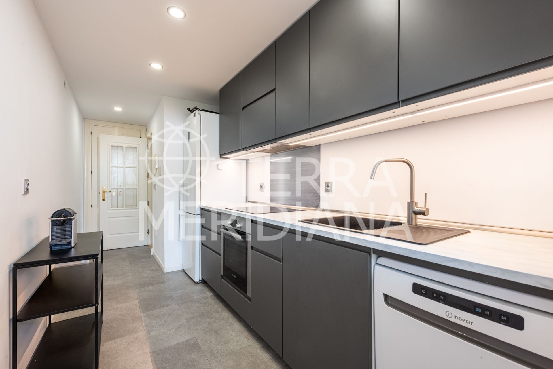 Apartment in Marbella Golden Mile, Marbella