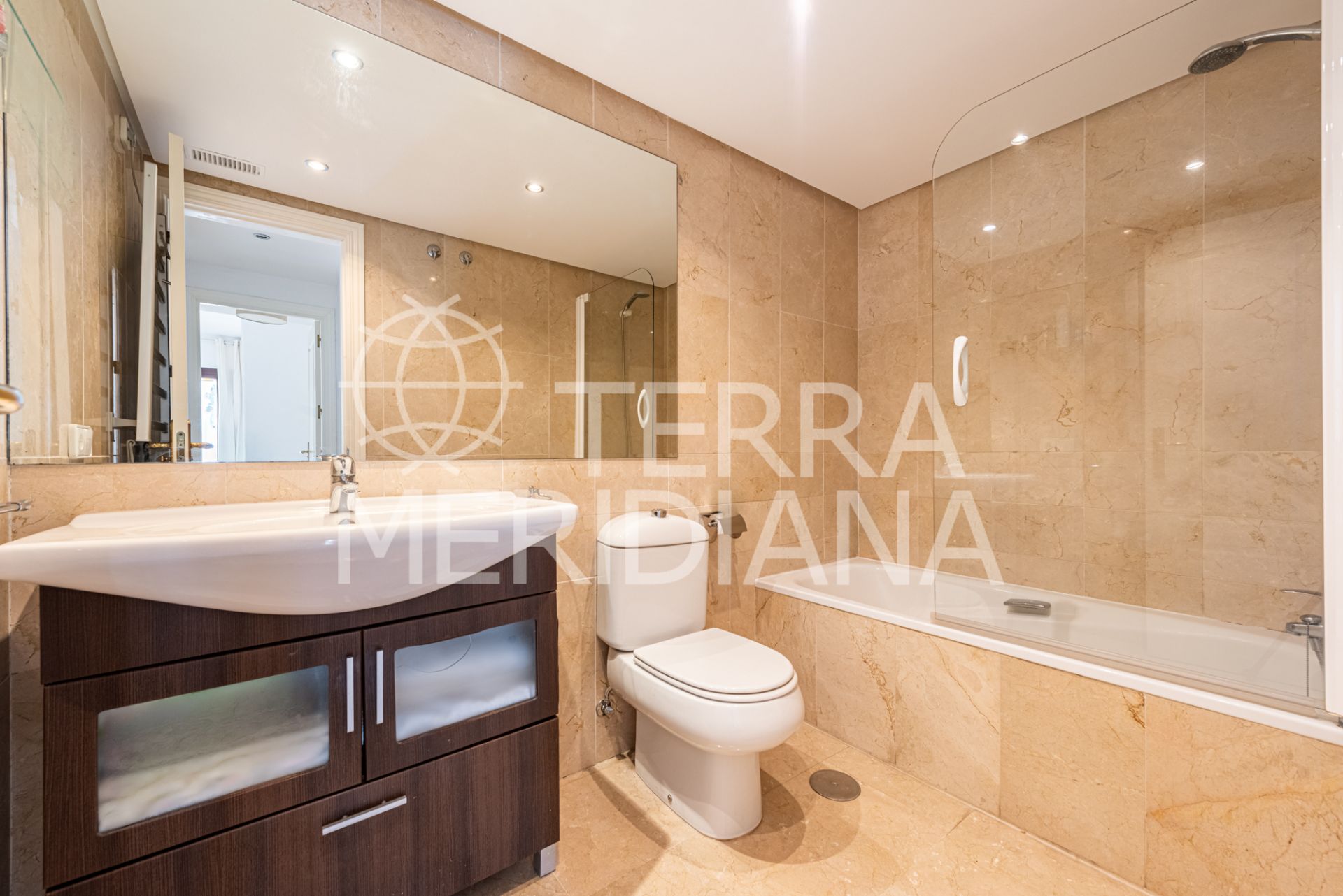 Apartment in Marbella Golden Mile, Marbella