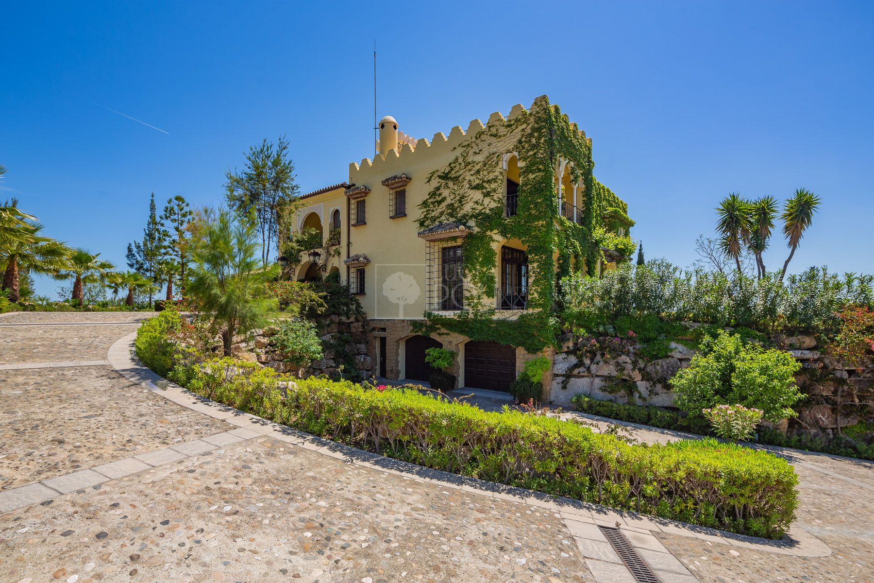 Villa  en New Golden Mile, Estepona