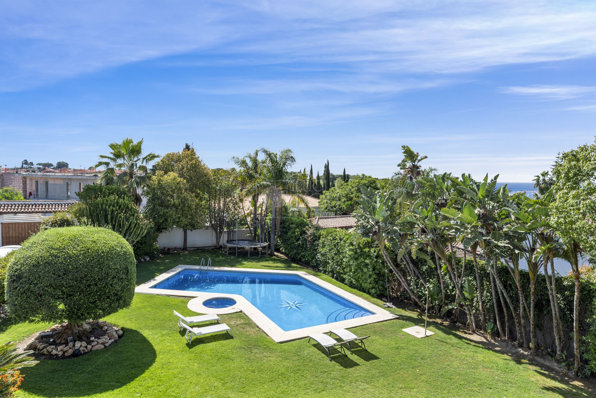 Villa  in New Golden Mile, Estepona East, Estepona
