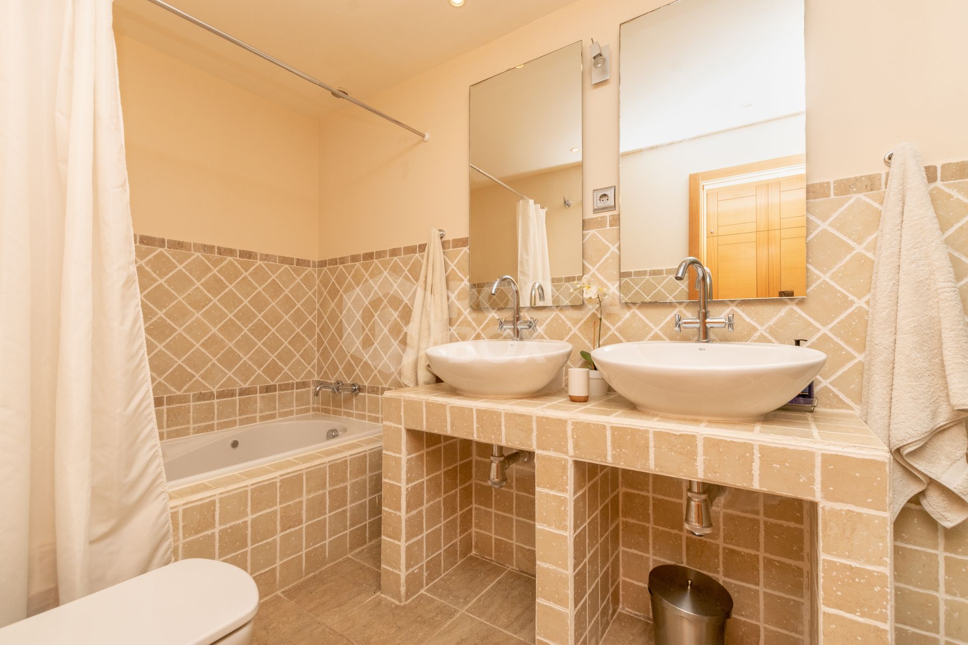 Apartment, terrace, swimming pool, golf, 2 bedrooms, Estepona, La Resina, Selwo.