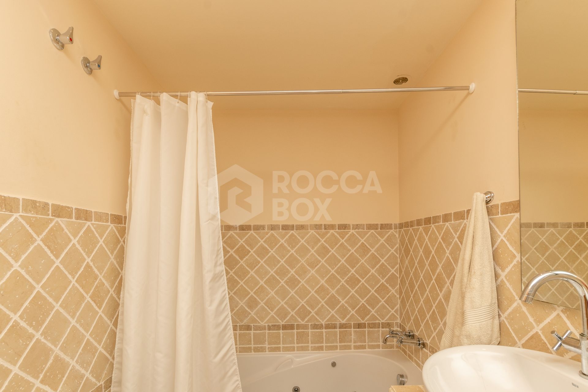 Apartment, terrace, swimming pool, golf, 2 bedrooms, Estepona, La Resina, Selwo.