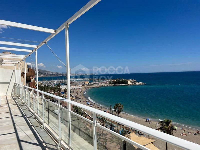 Wonderful frontline penthouse with spectacular view over the Mediterranean sea.