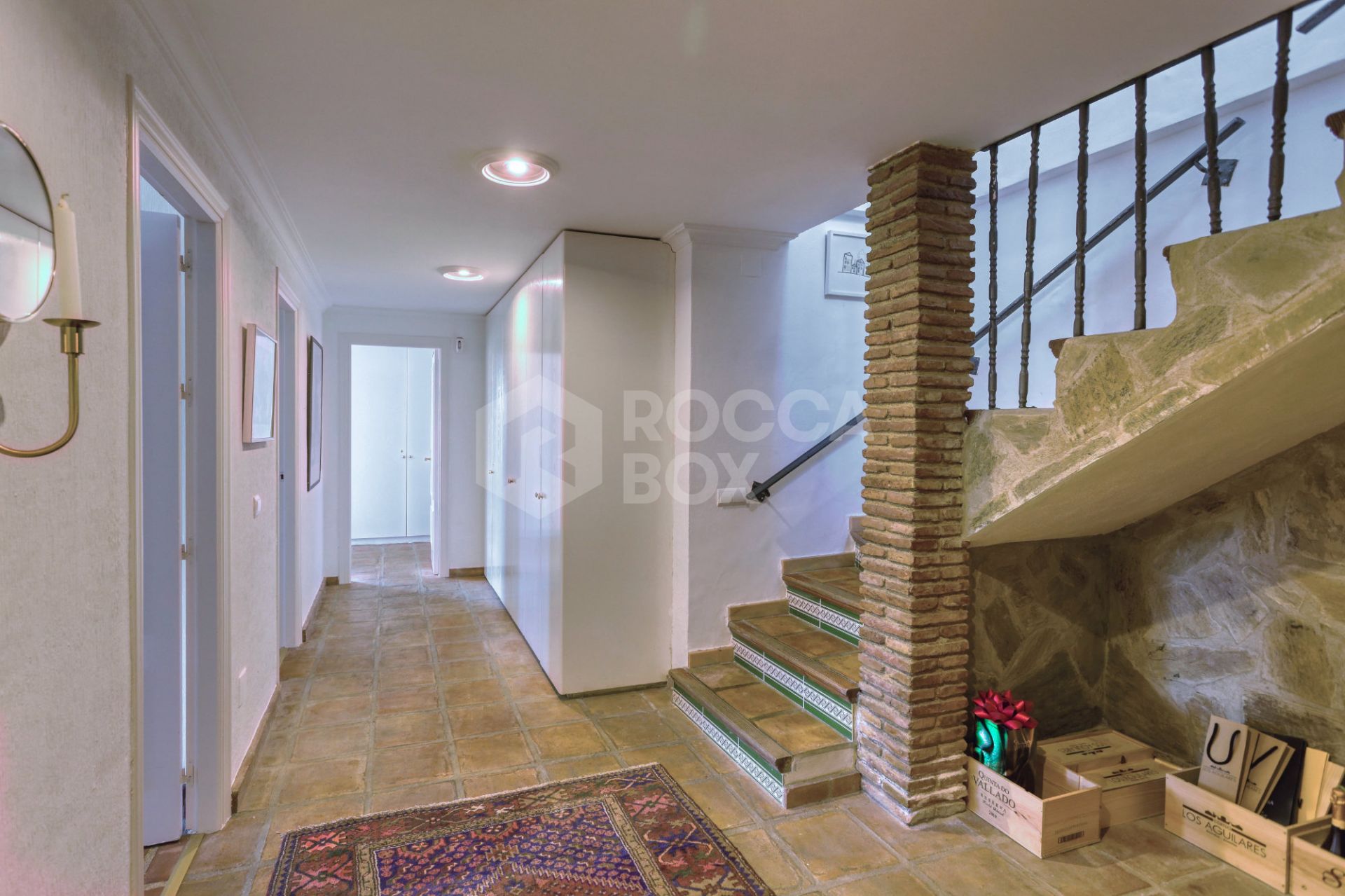 Lovely 5-bedroom villa with separate apartment in Torremuelle