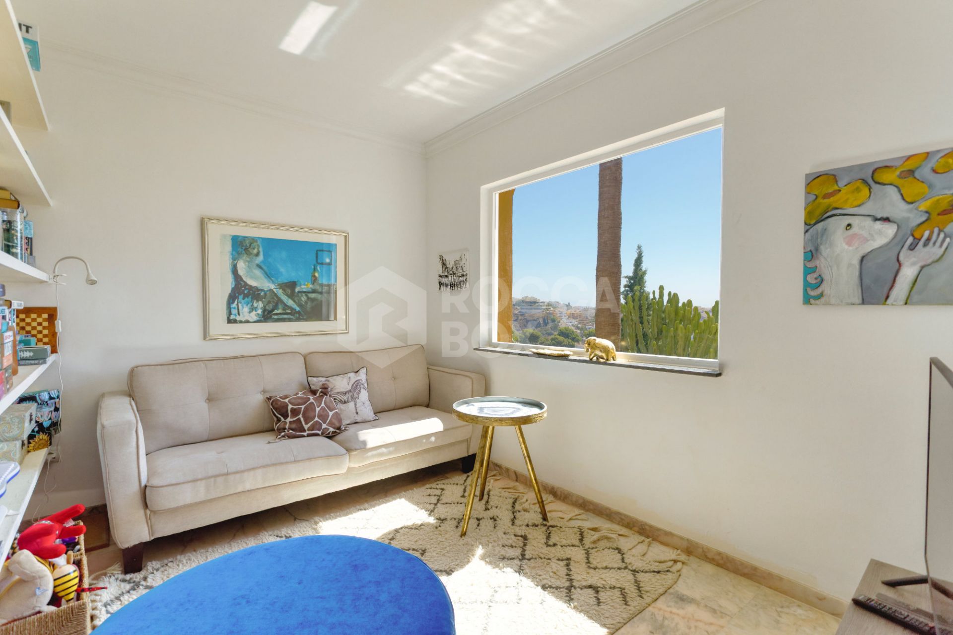 Lovely 5-bedroom villa with separate apartment in Torremuelle