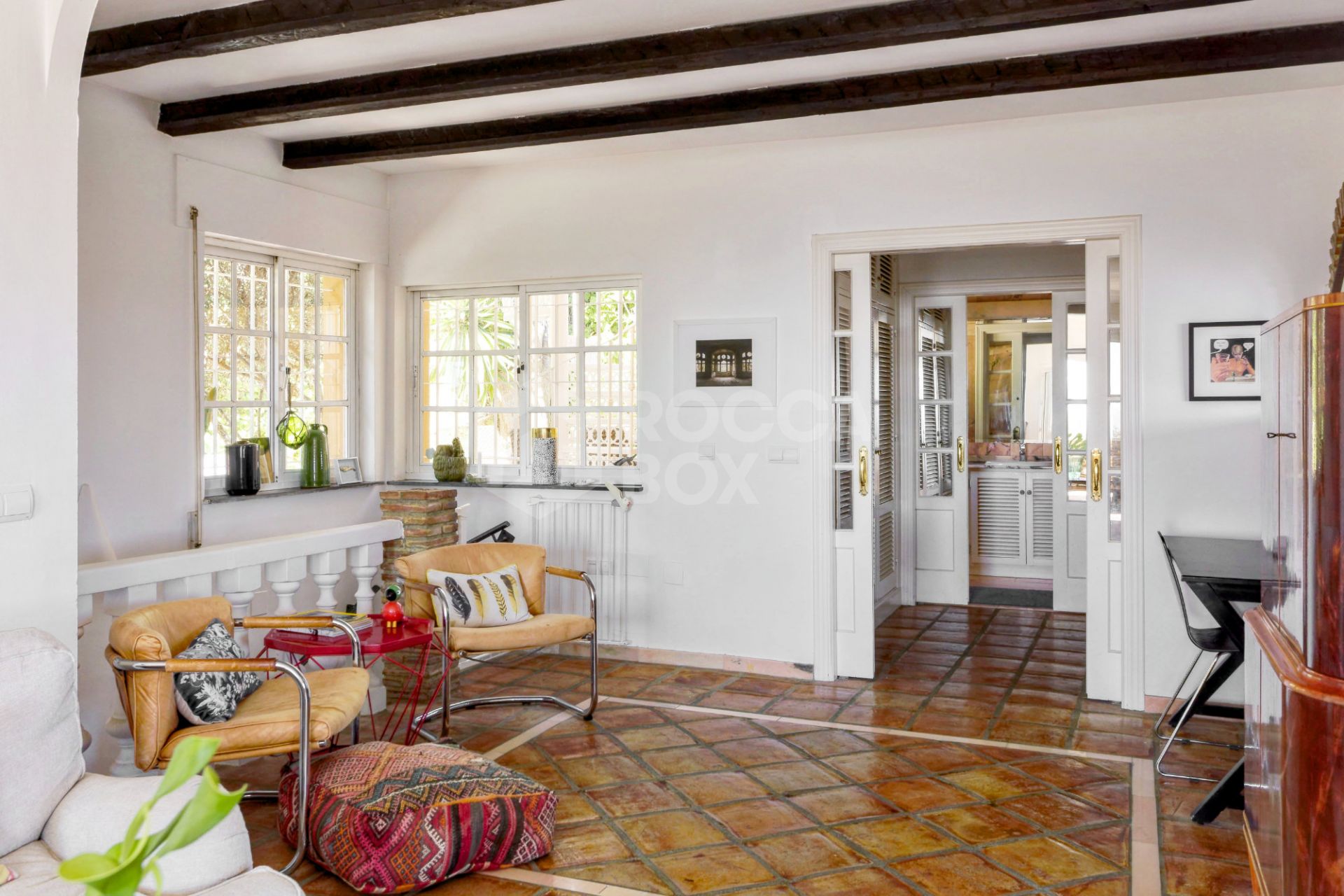 Lovely 5-bedroom villa with separate apartment in Torremuelle