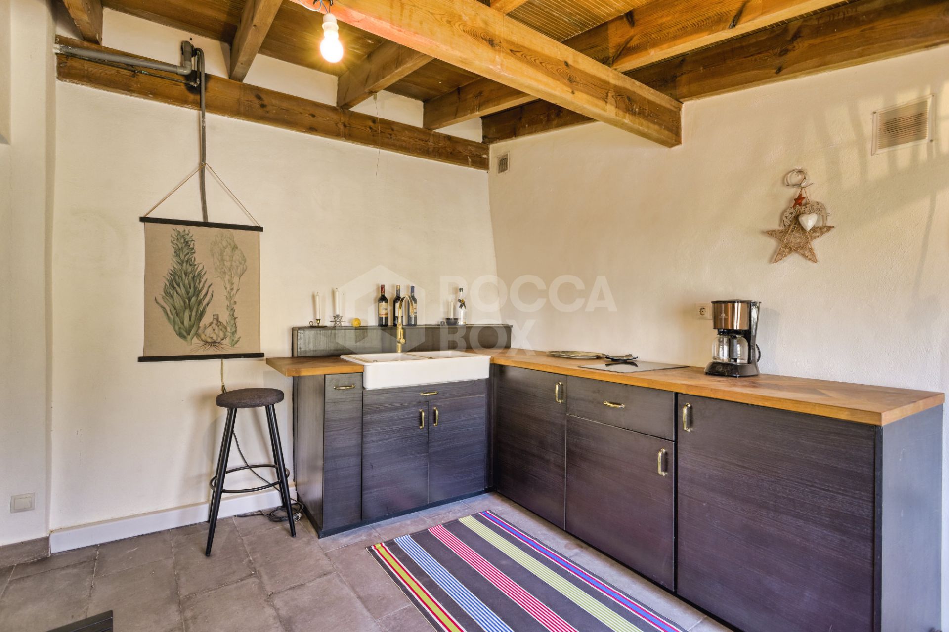 Lovely 5-bedroom villa with separate apartment in Torremuelle