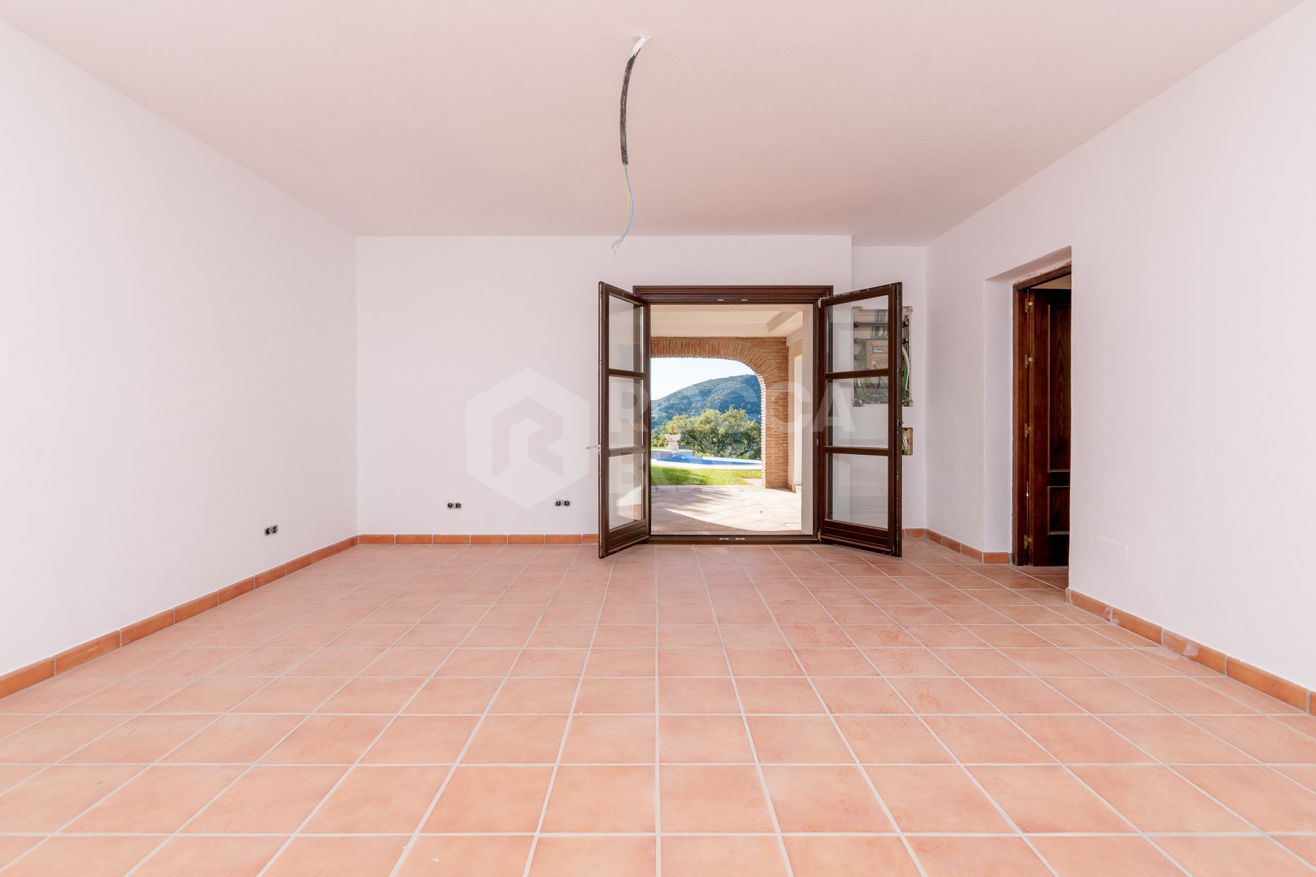 Fantastic, new built luxury country villa with beautiful views