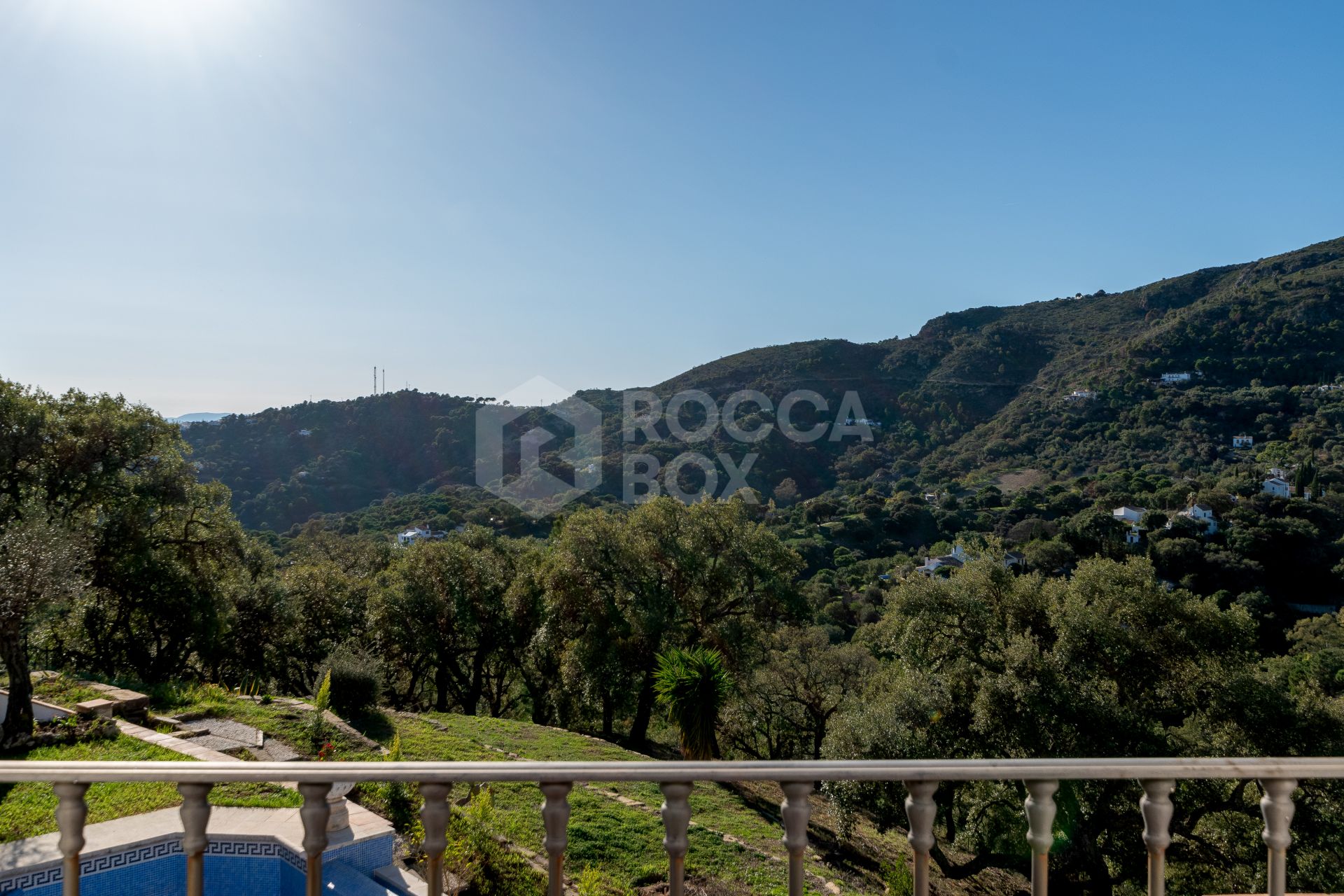 Fantastic, new built luxury country villa with beautiful views