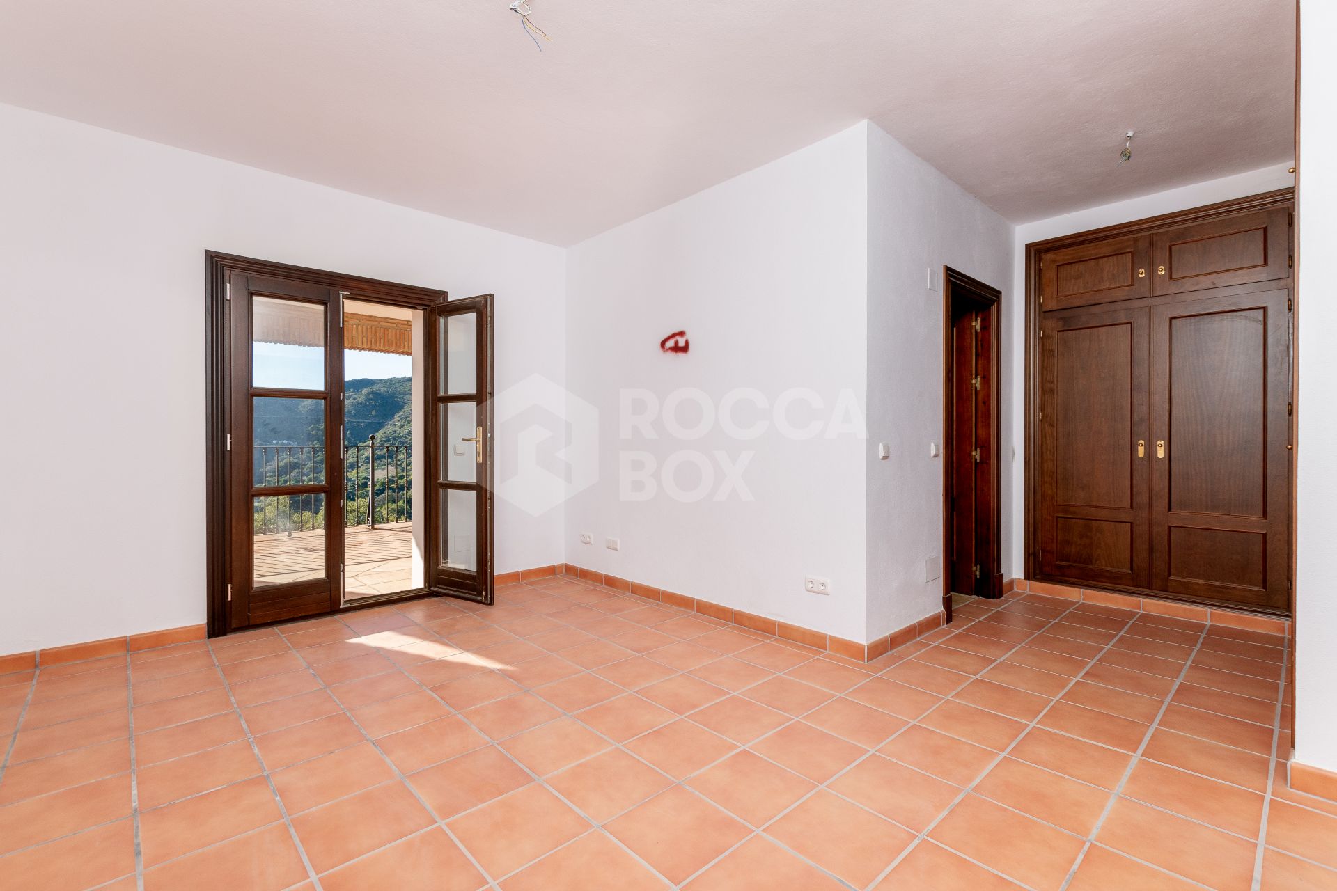Fantastic, new built luxury country villa with beautiful views