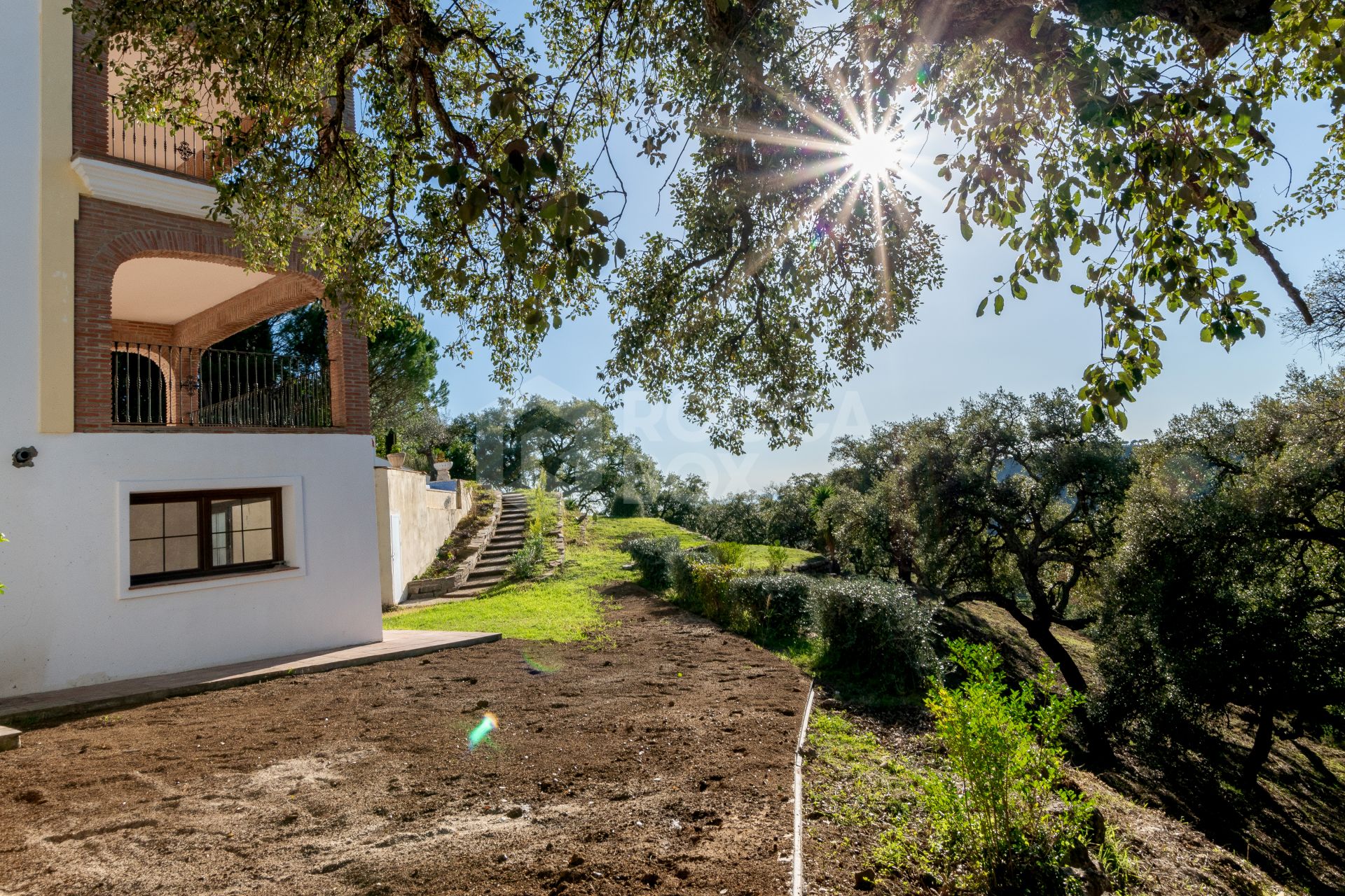 Fantastic, new built luxury country villa with beautiful views