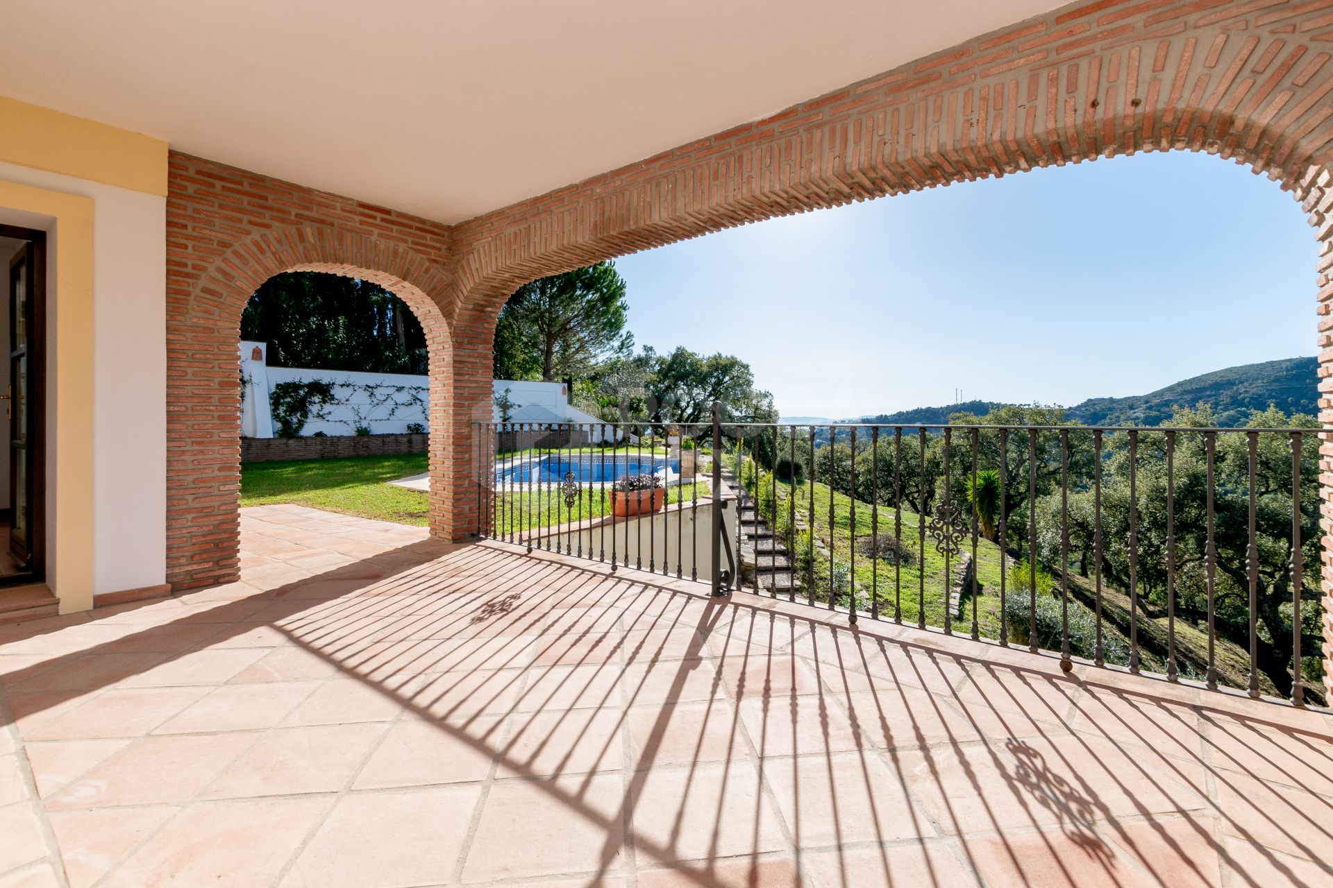 Fantastic, new built luxury country villa with beautiful views