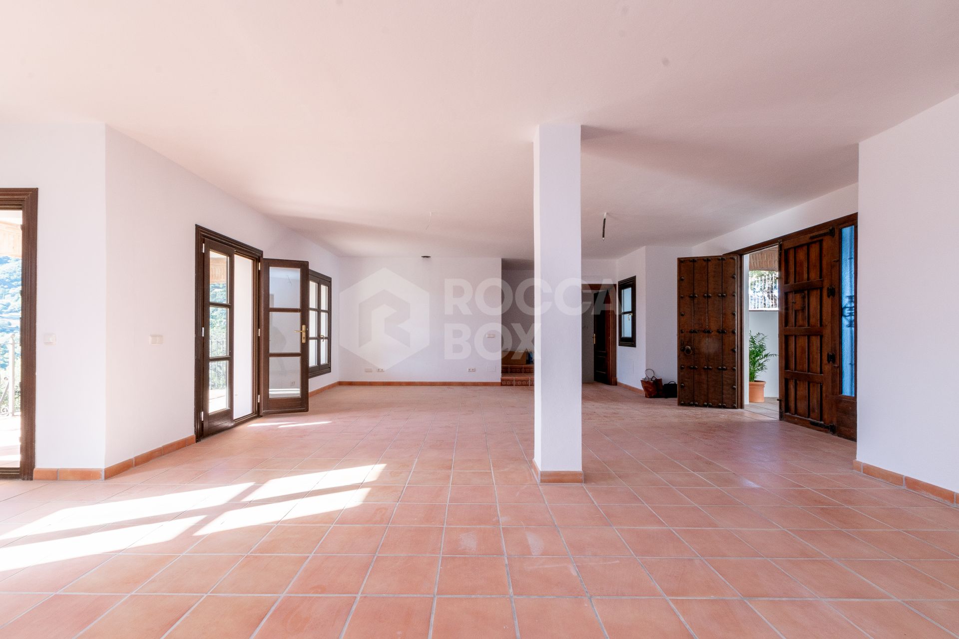 Fantastic, new built luxury country villa with beautiful views