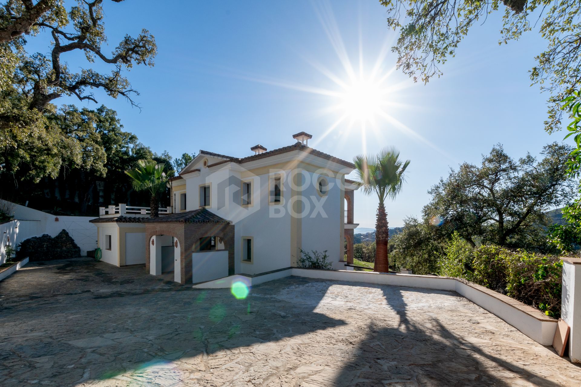 Fantastic, new built luxury country villa with beautiful views