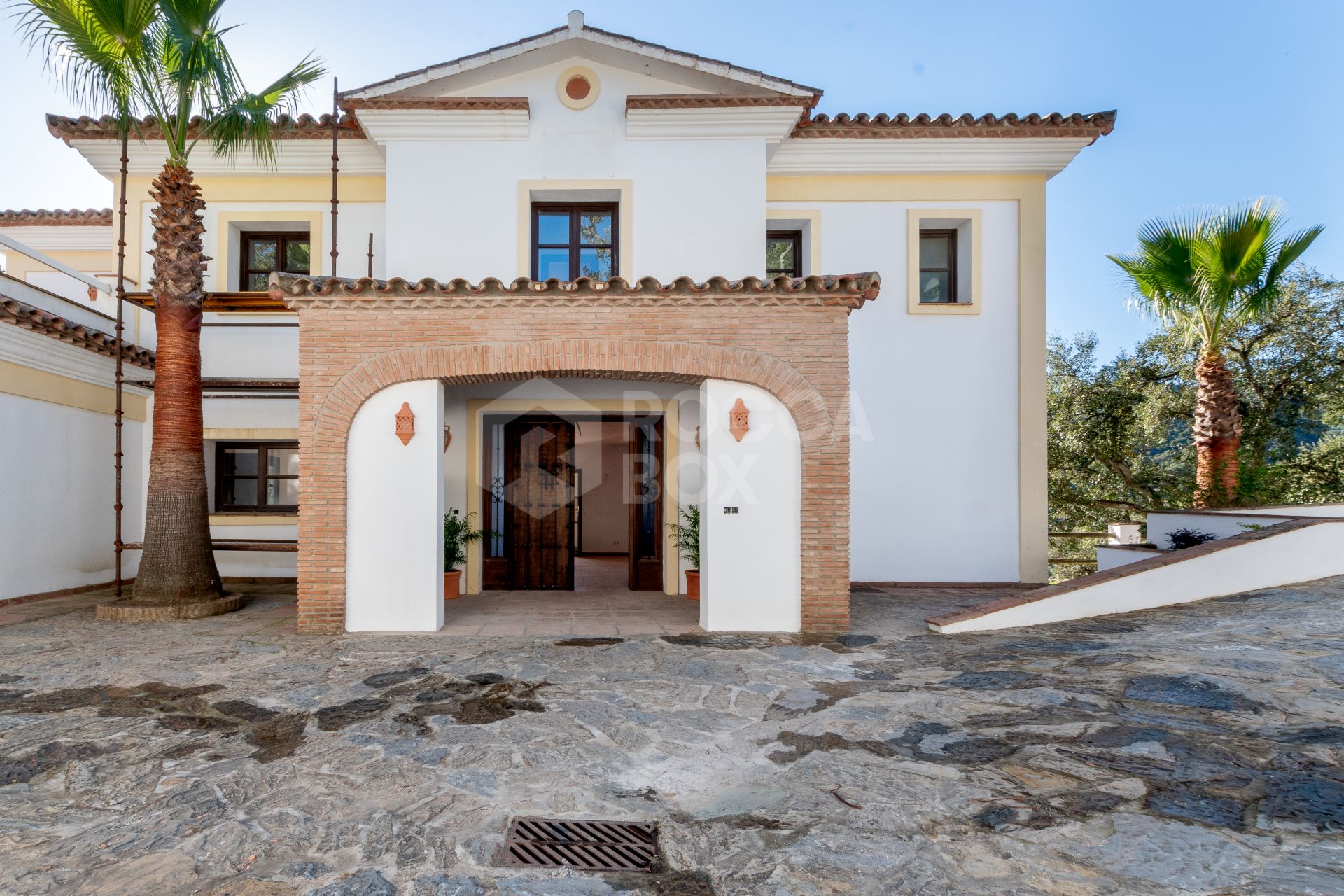 Fantastic, new built luxury country villa with beautiful views