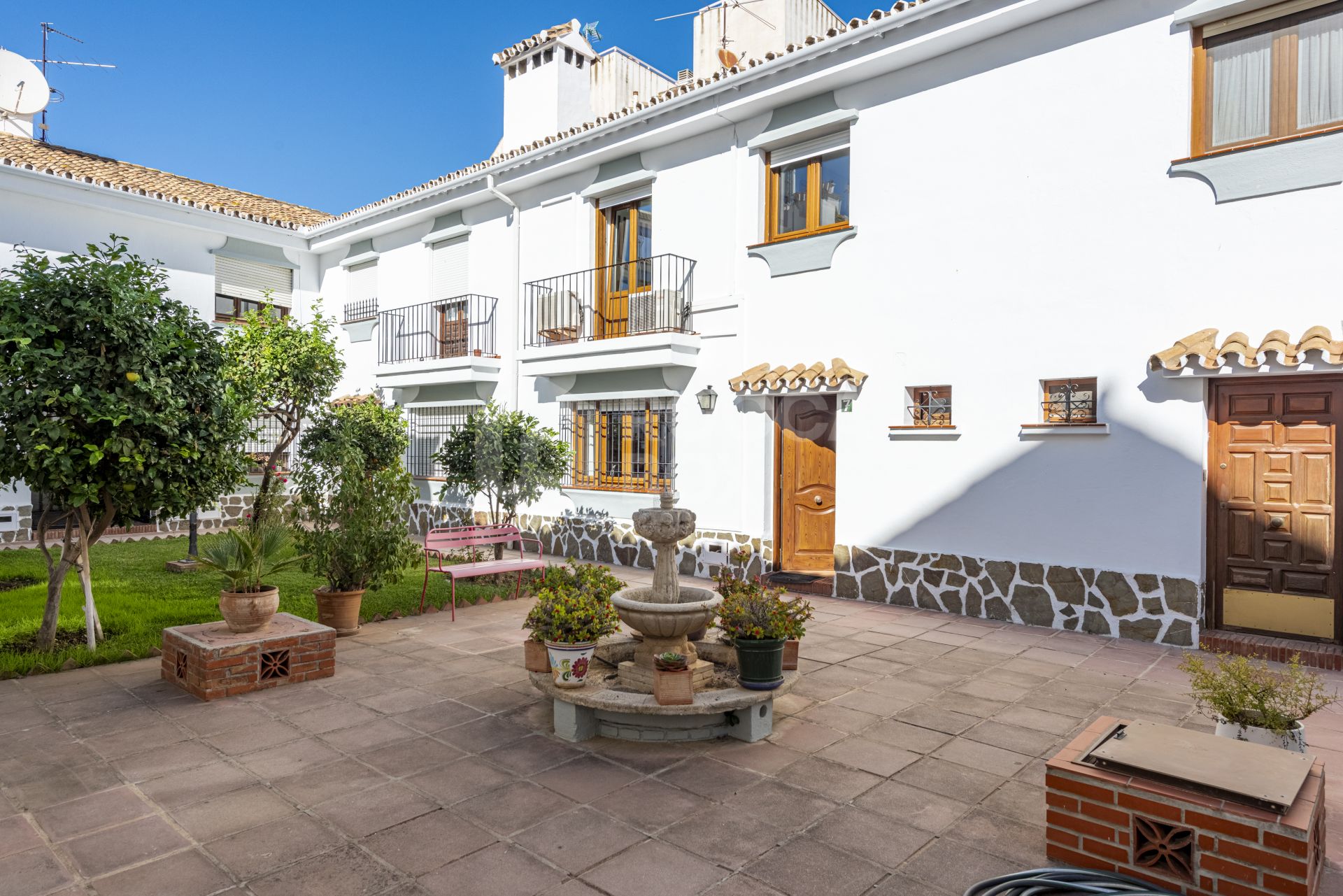 New property in the very heart of Fuengirola - Patio de Los Naranjos.