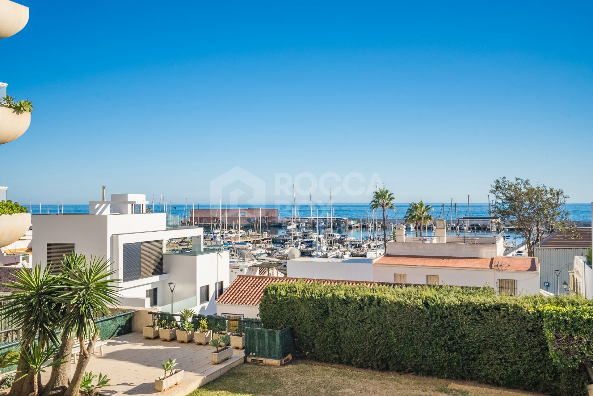 Apartment in Marbella first line beach