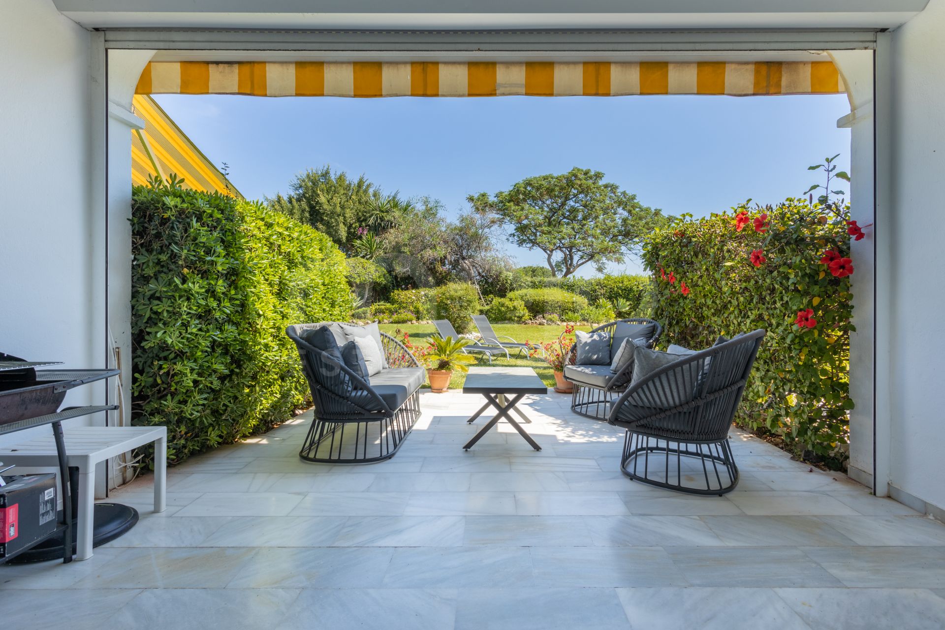 Maison de Ville à vendre dans Los Algarrobos, Nueva Andalucia