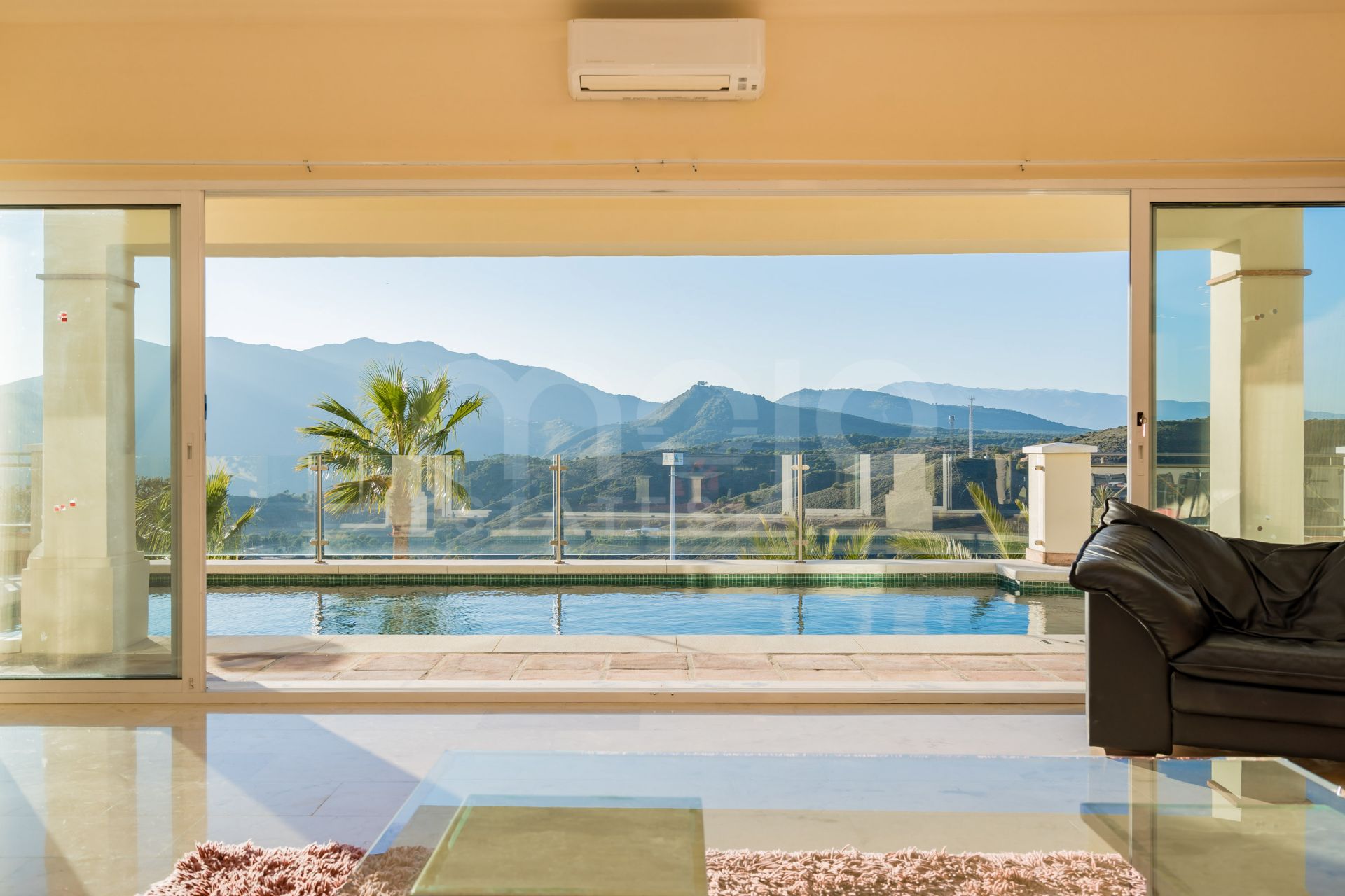 Frontline Golf Villa for sale in Alhaurín Golf