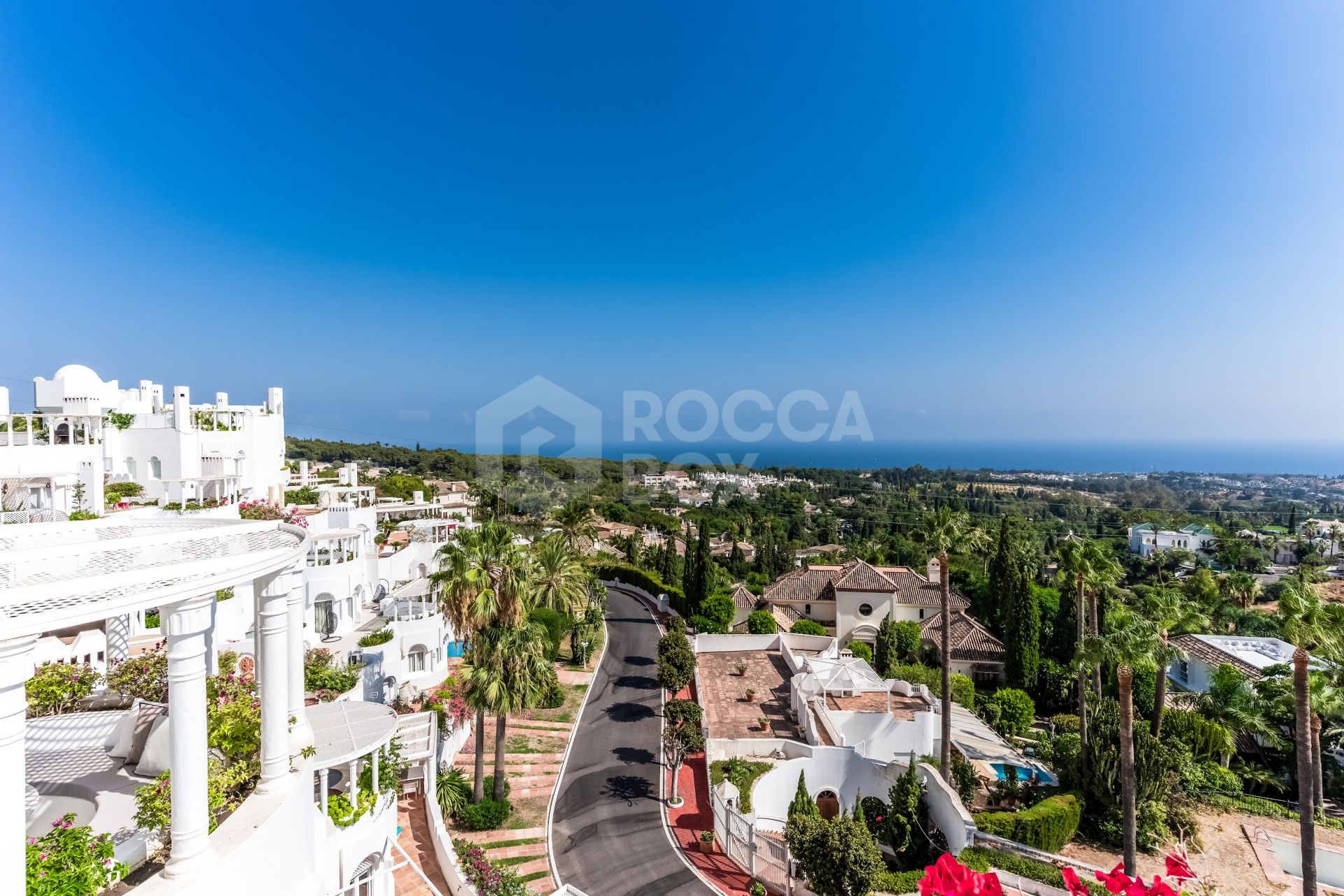 Magnificent penthouse with Private pool and Sea view in Marbella