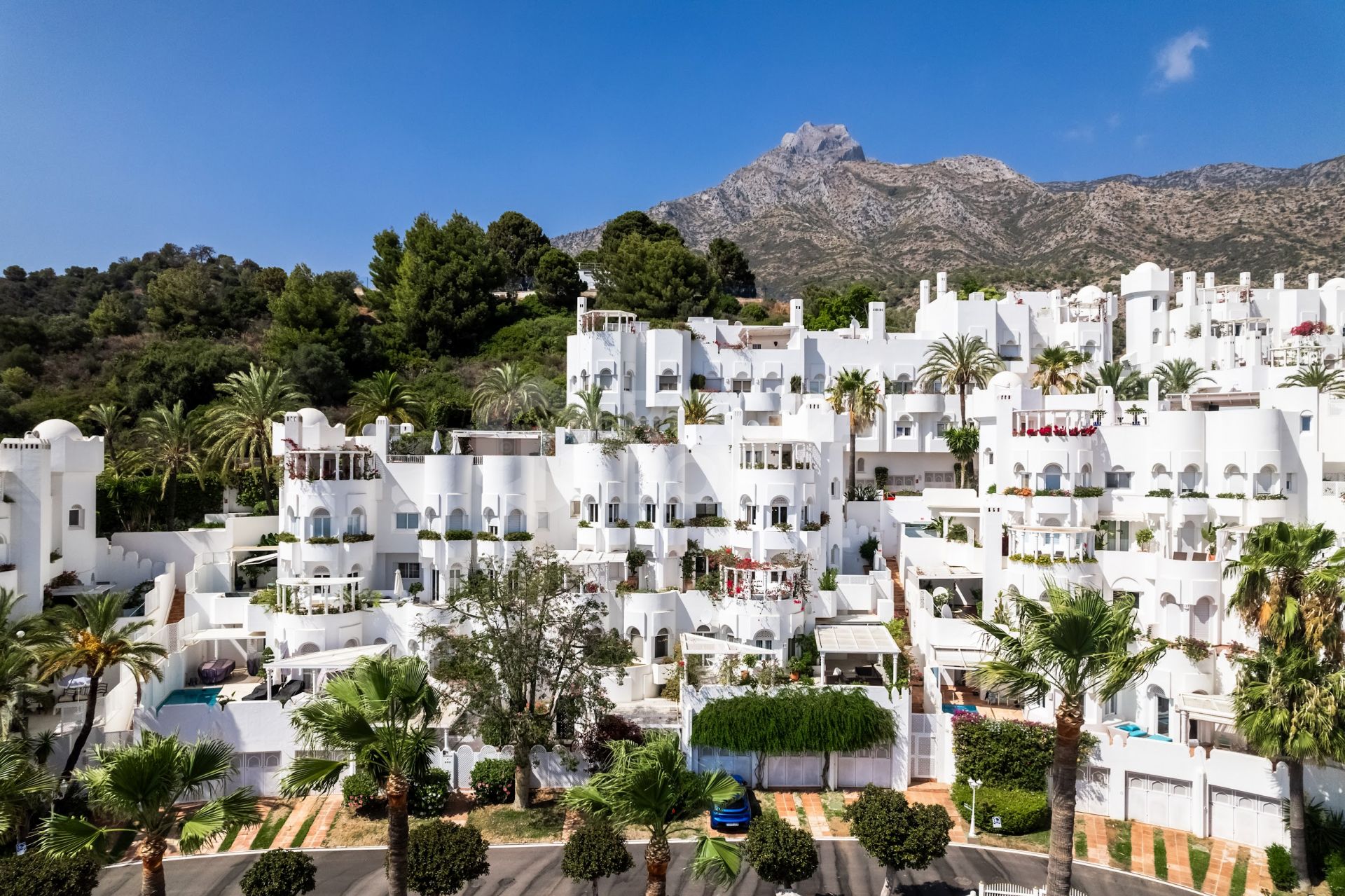 Magnificent penthouse with Private pool and Sea view in Marbella