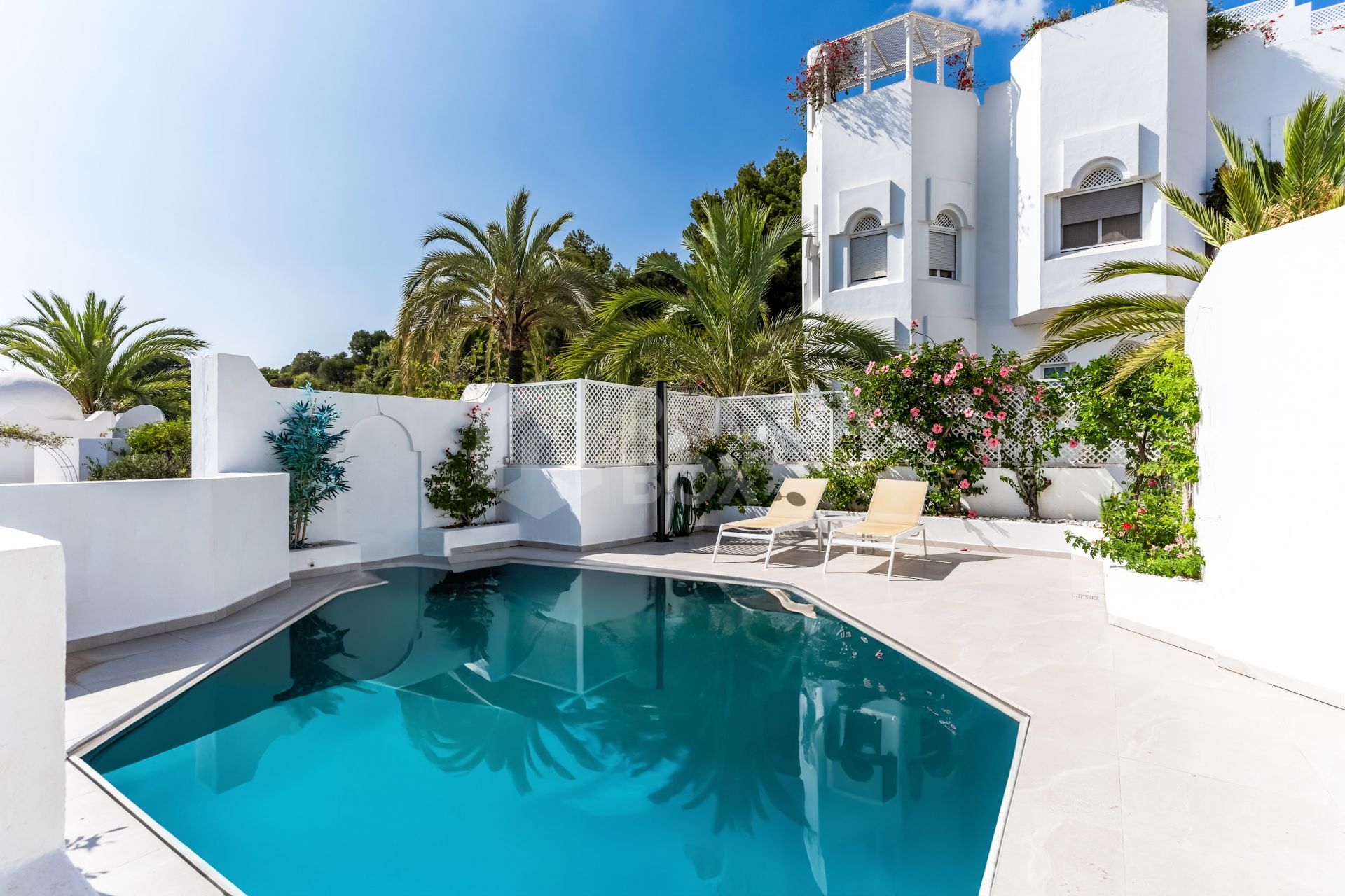 Magnificent penthouse with Private pool and Sea view in Marbella