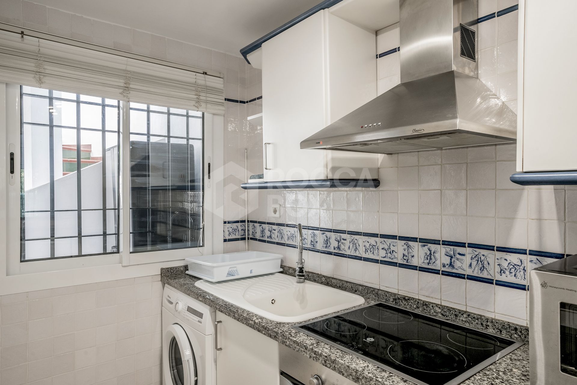 Ground floor apartment in Señorio de Gonzaga, Nueva Andalucía, Marbella