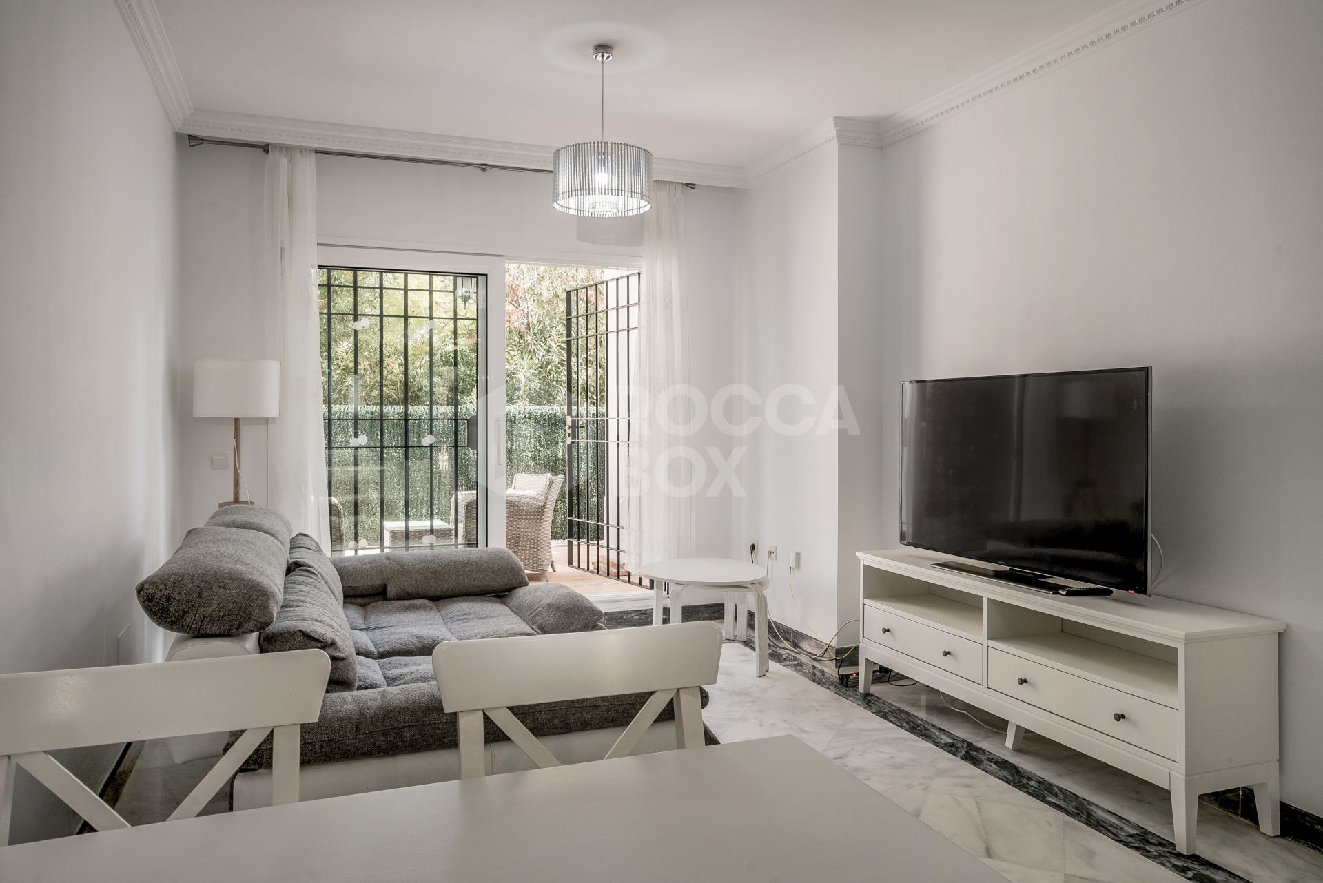 Ground floor apartment in Señorio de Gonzaga, Nueva Andalucía, Marbella