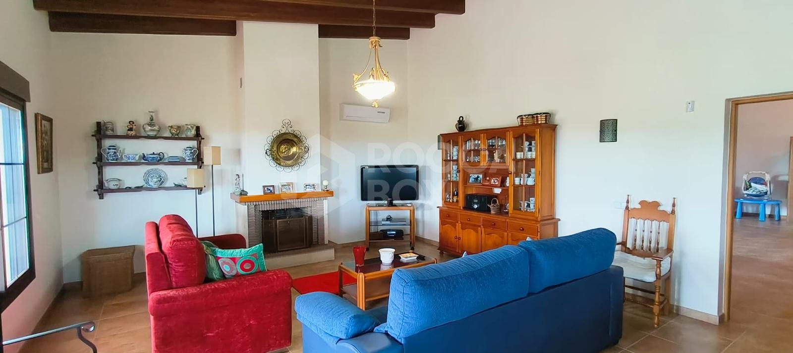 Beautiful, large country villa with beautiful sea views