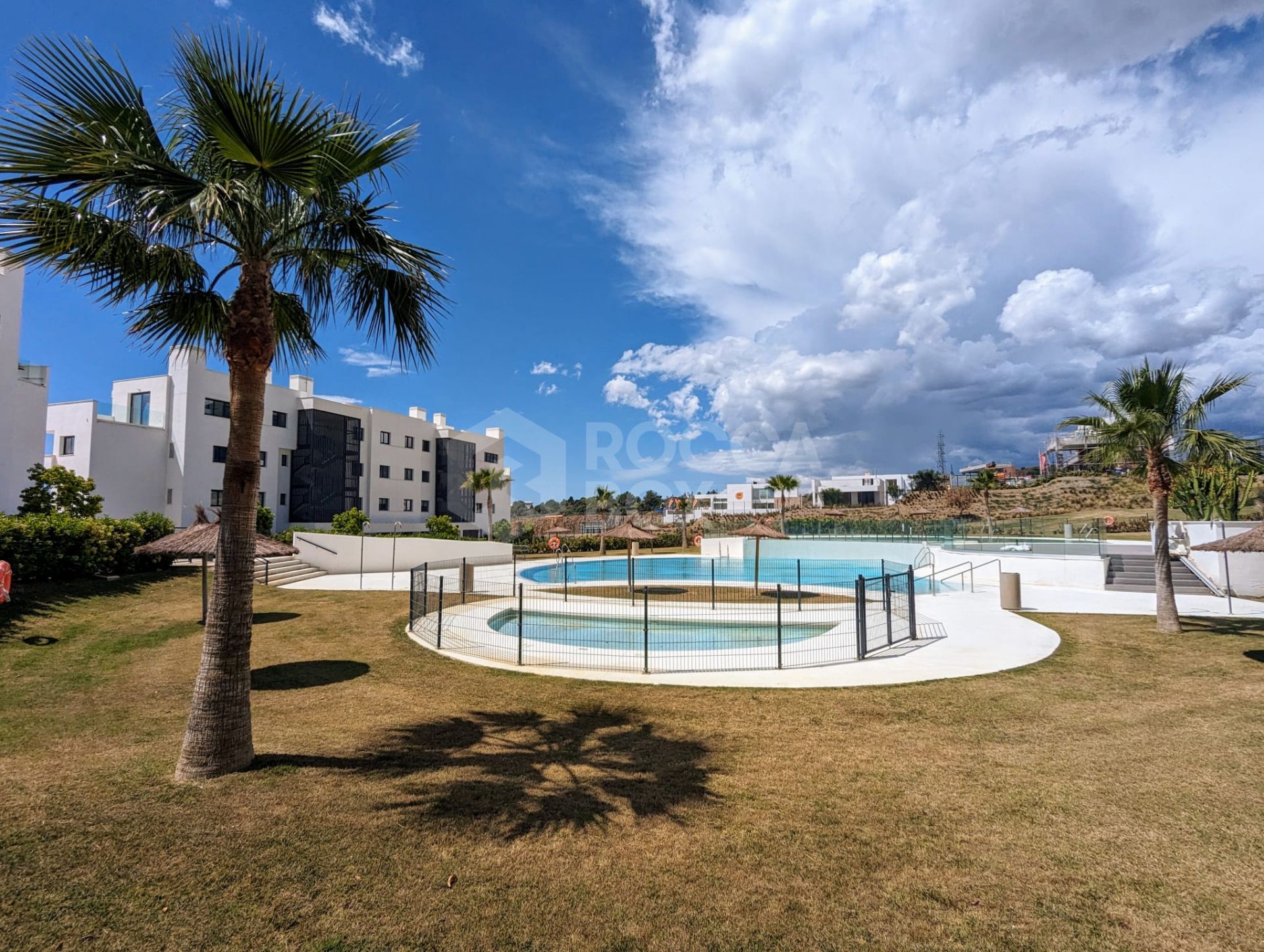 Luxury 3 bed garden villa in Higuerón West with Tourist Licence