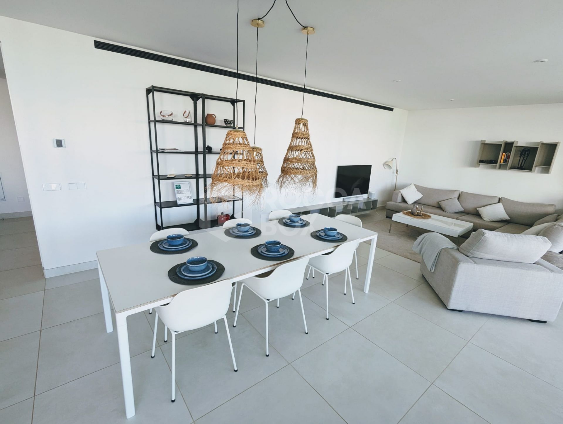 Luxury 3 bed garden villa in Higuerón West with Tourist Licence