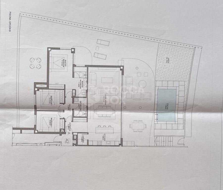 Luxury 3 bed garden villa in Higuerón West with Tourist Licence