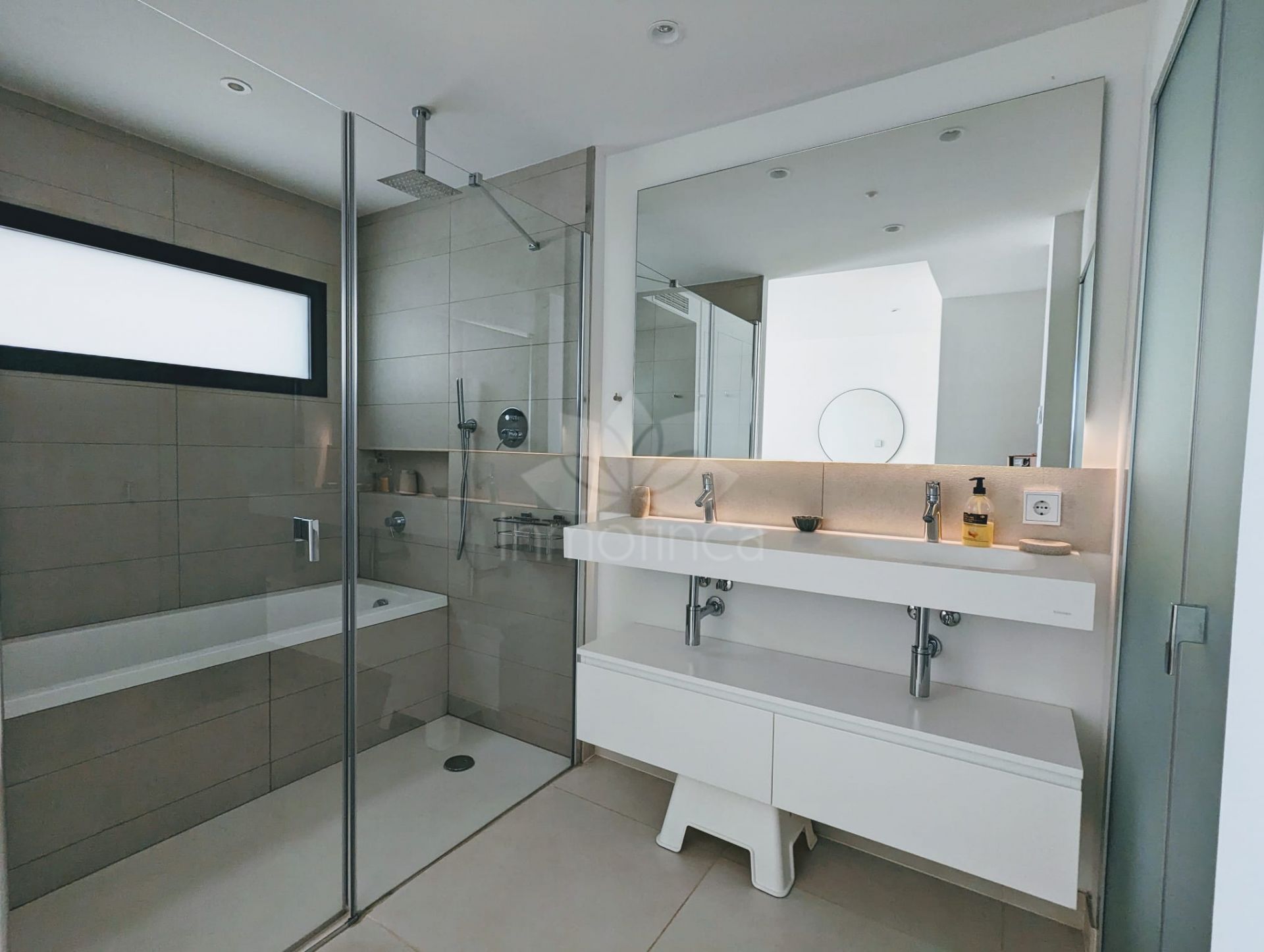 Apartamento Planta Baja en El Higueron, Fuengirola