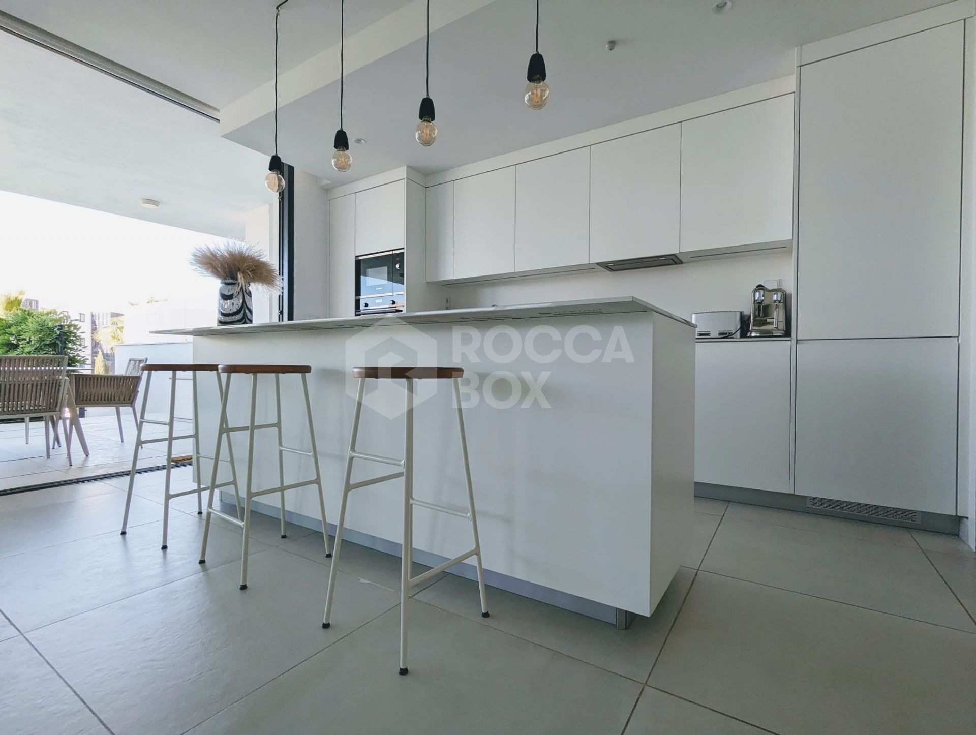 Luxury 3 bed garden villa in Higuerón West with Tourist Licence