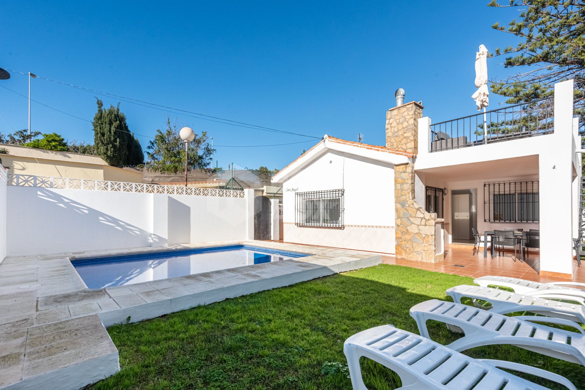 Charming 3-Bedroom Villa in Los Boliches, Fuengirola