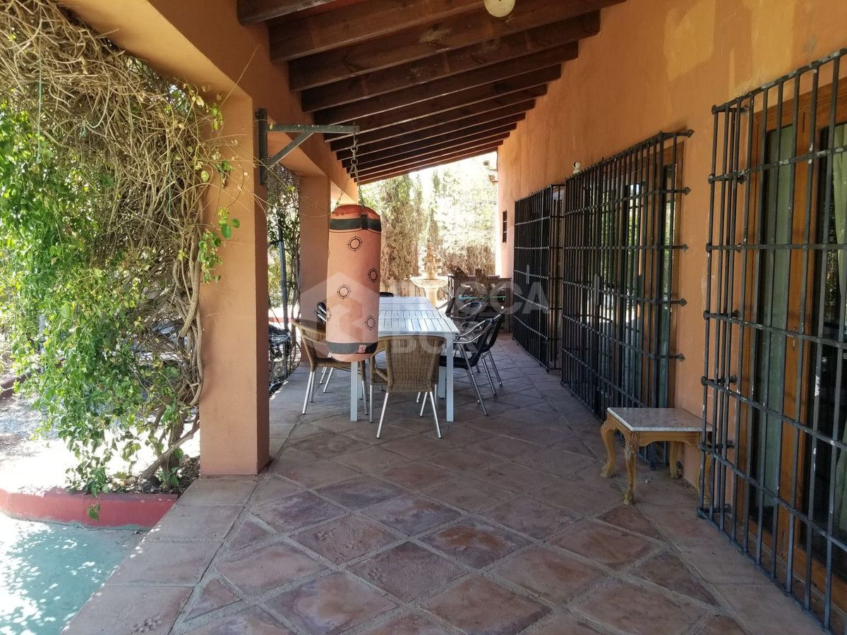 Stunning Finca with massive plot - Ideal for a Retreat in La Cala de Mijas Area