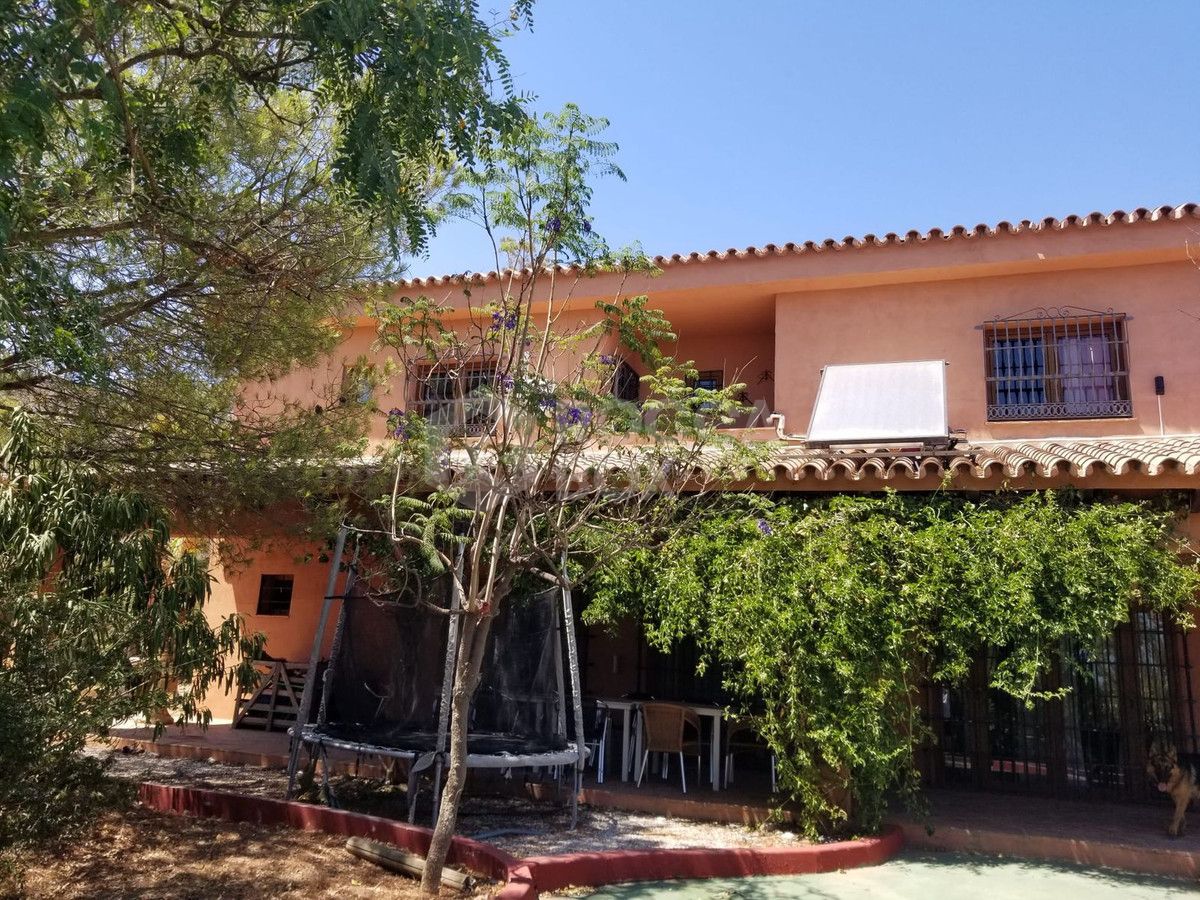Stunning Finca with massive plot - Ideal for a Retreat in La Cala de Mijas Area