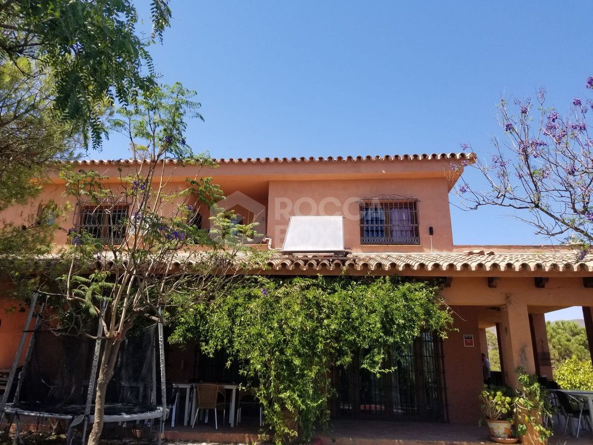 Stunning Finca with massive plot - Ideal for a Retreat in La Cala de Mijas Area