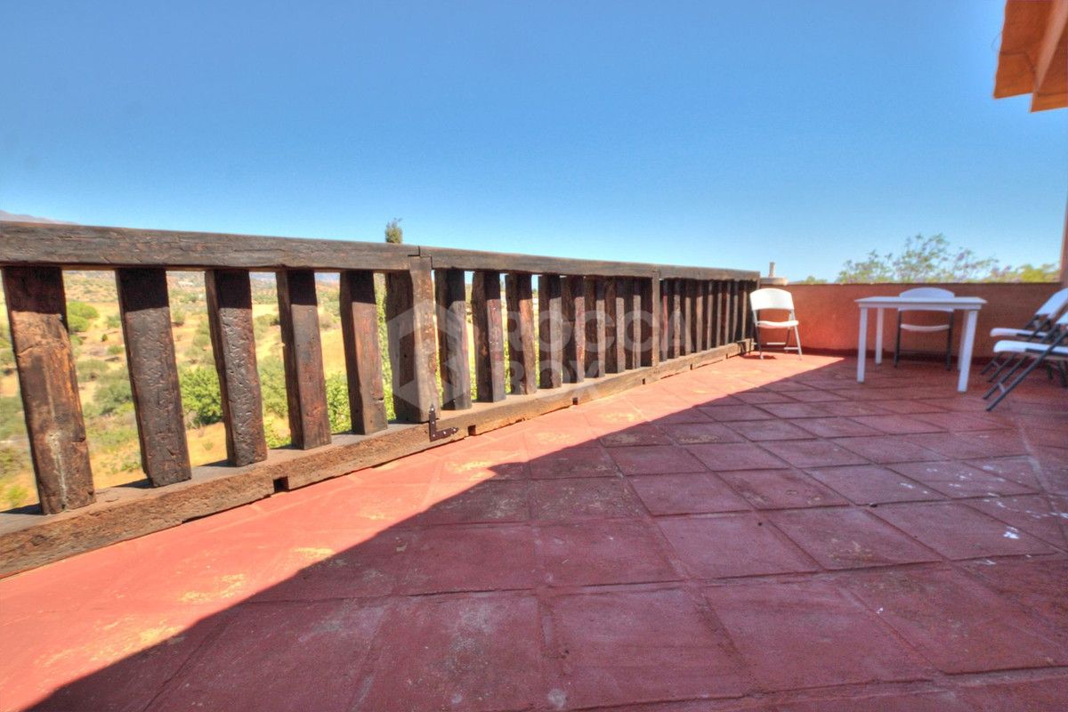 Stunning Finca with massive plot - Ideal for a Retreat in La Cala de Mijas Area