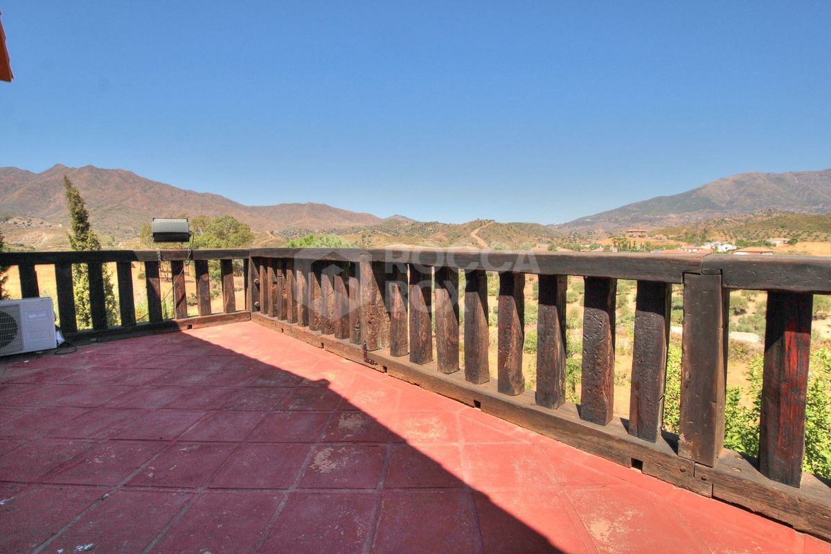 Stunning Finca with massive plot - Ideal for a Retreat in La Cala de Mijas Area